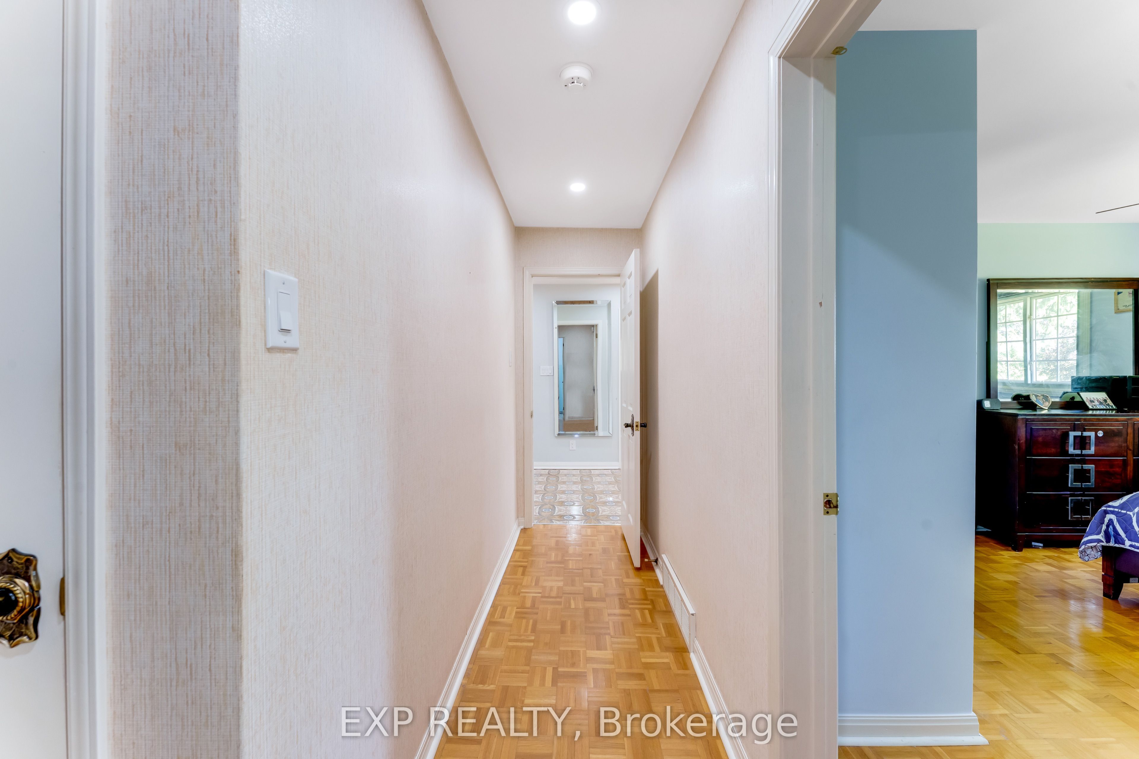 2047 Hamilton Road Property Photo 33