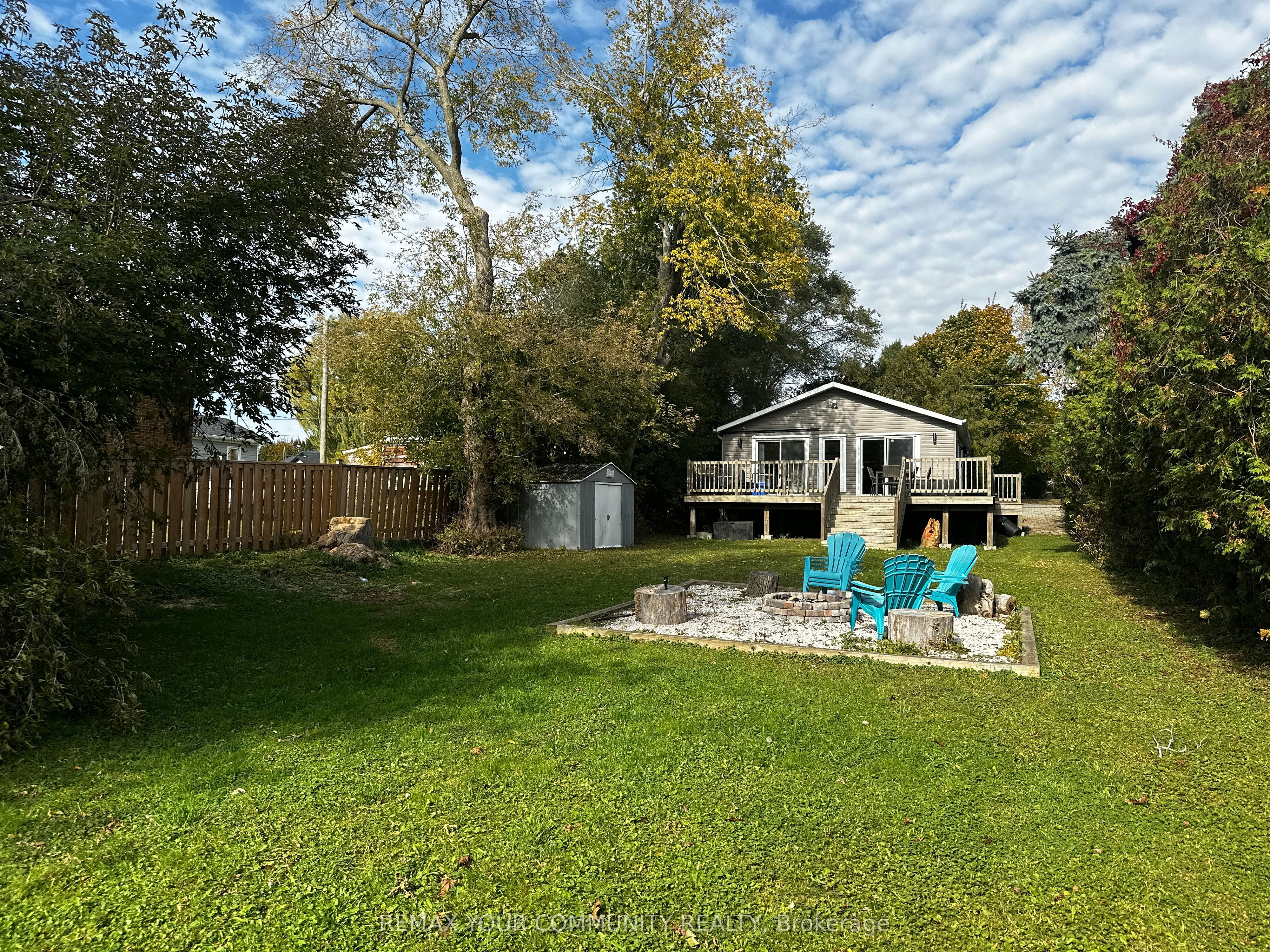 17 Price Street W Property Photo 15
