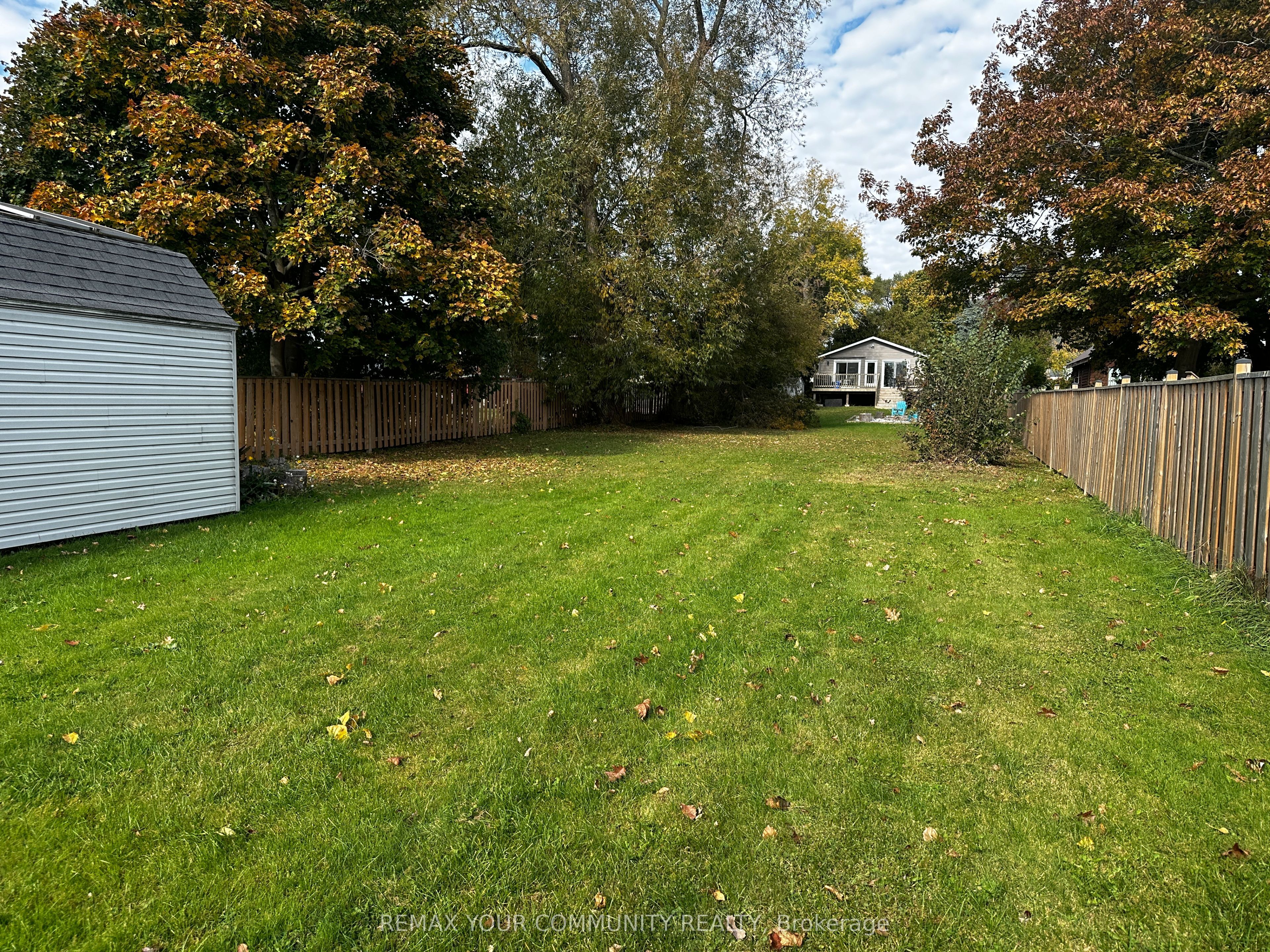 17 Price Street W Property Photo 18