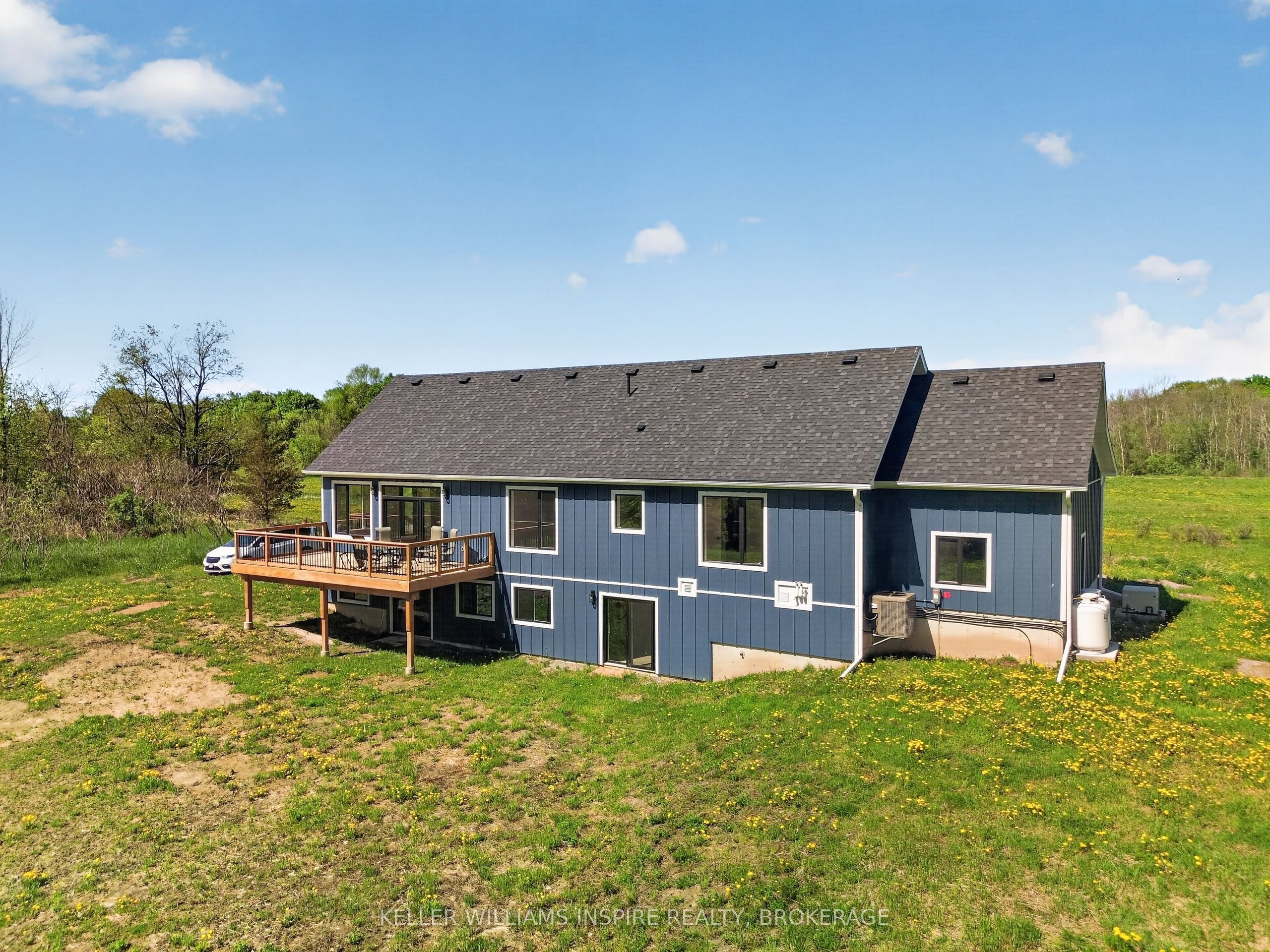 939 Sheffield Lane Property Photo 4