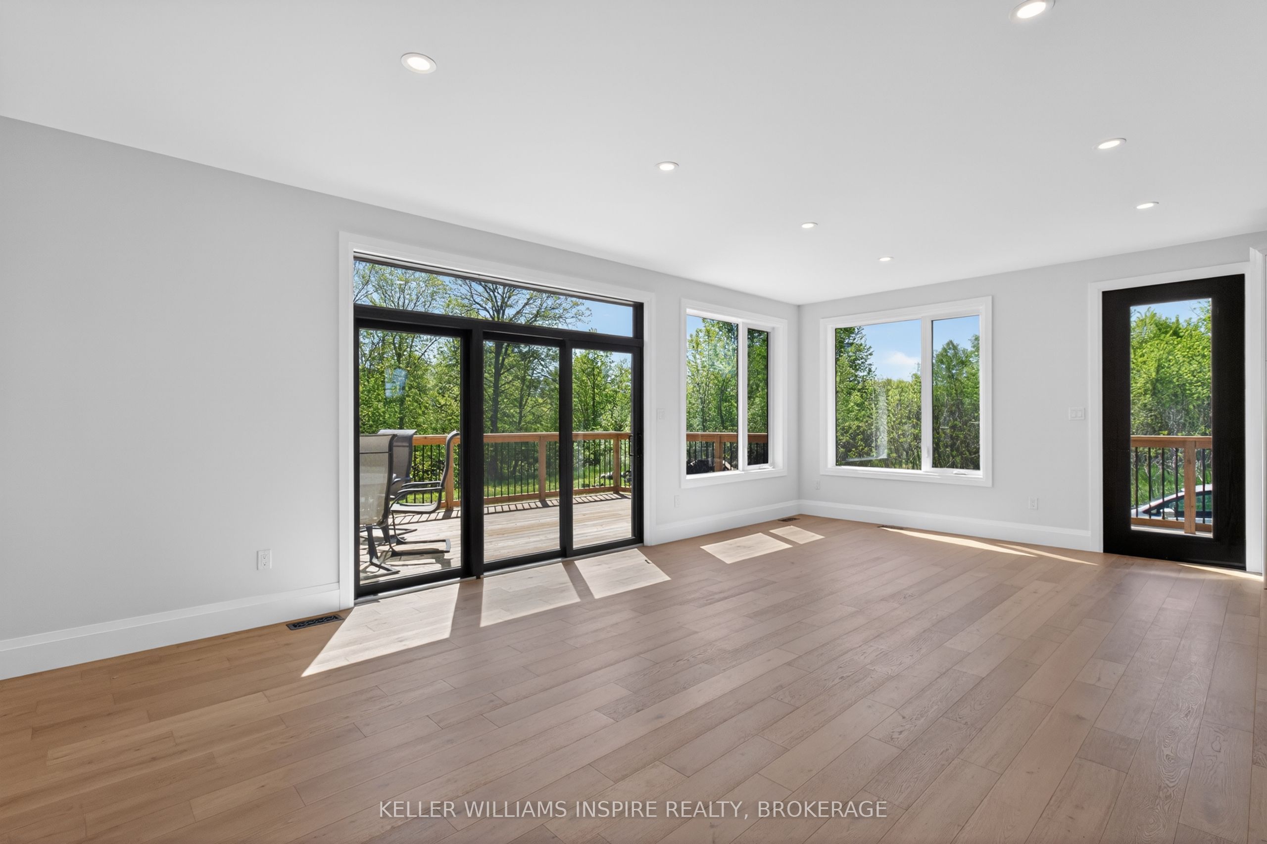 939 Sheffield Lane Property Photo 26