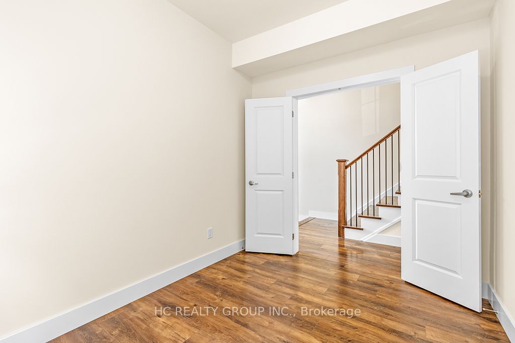 181 Yellow Birch Crescent Property Photo 13