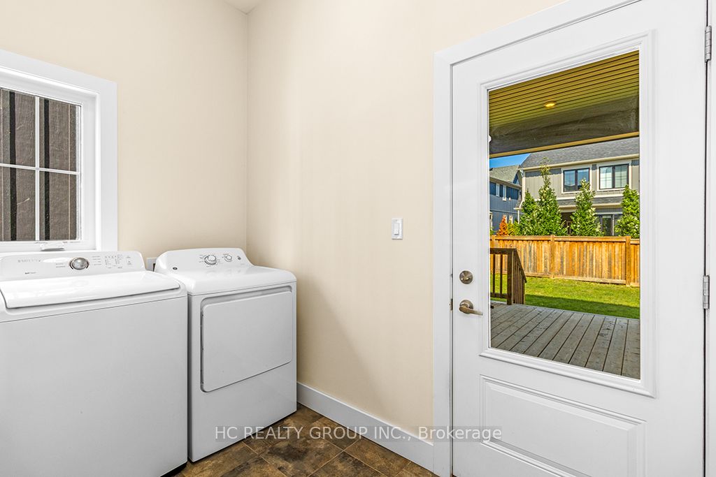 181 Yellow Birch Crescent Property Photo 14