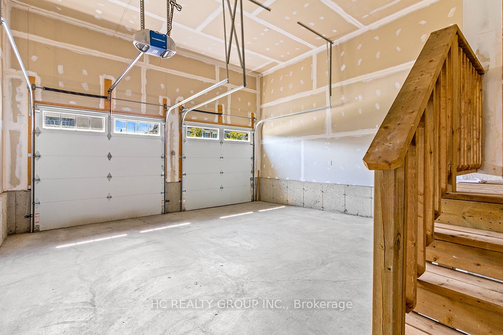 181 Yellow Birch Crescent Property Photo 21
