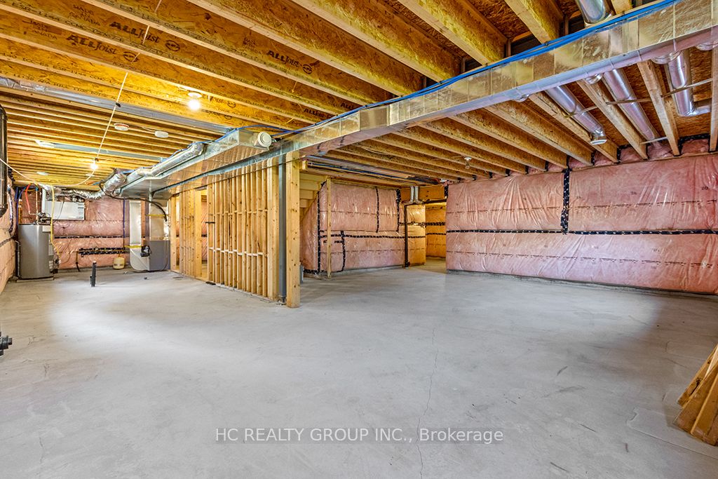181 Yellow Birch Crescent Property Photo 22