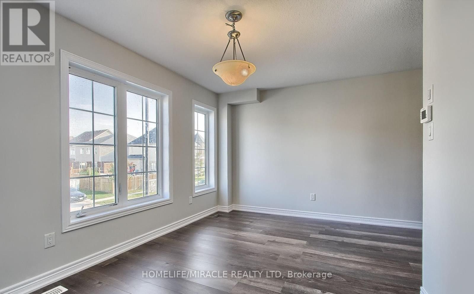 70 Knotty Pine Avenue Property Photo 18