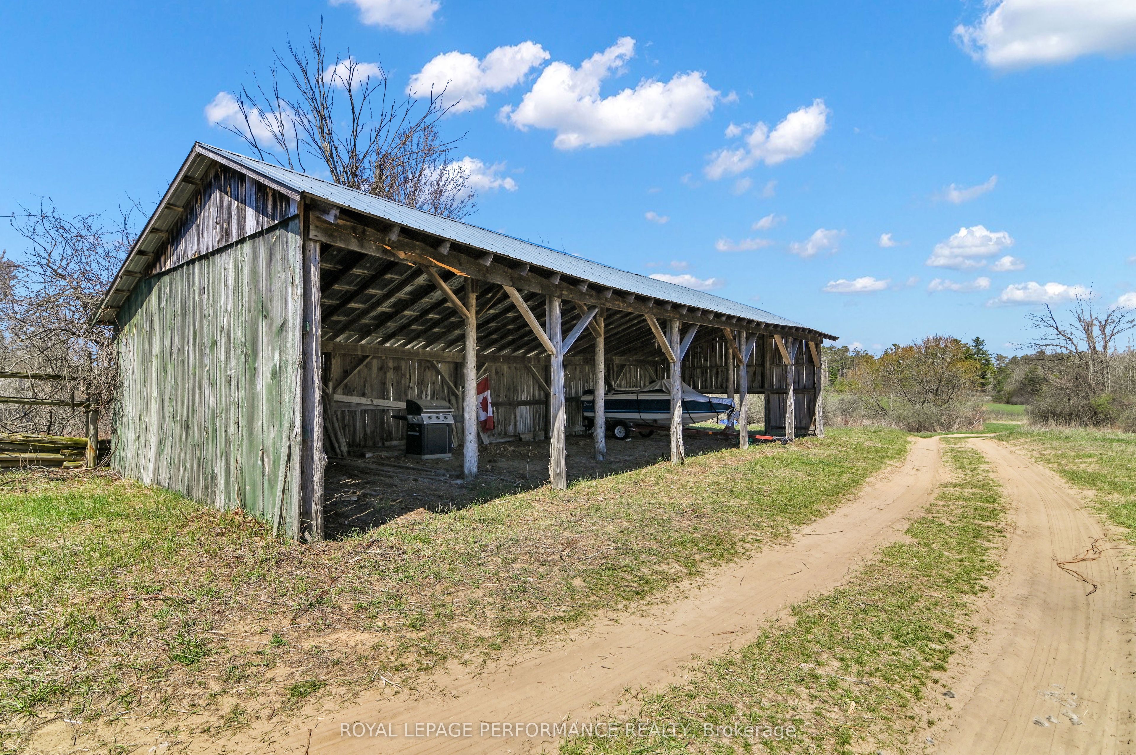 2421 Buckwheat Road W Property Photo 29