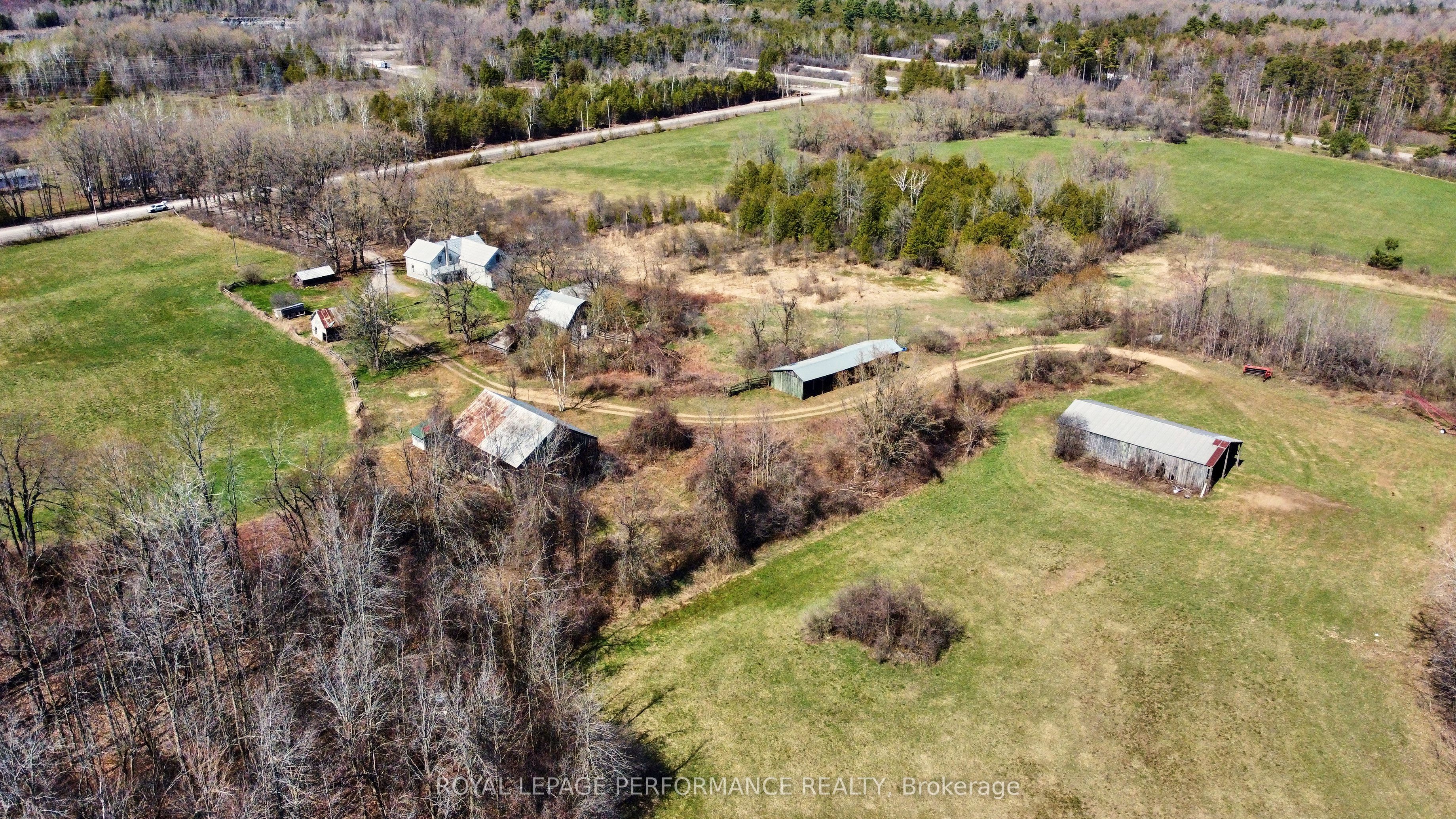 2421 Buckwheat Road W Property Photo 36