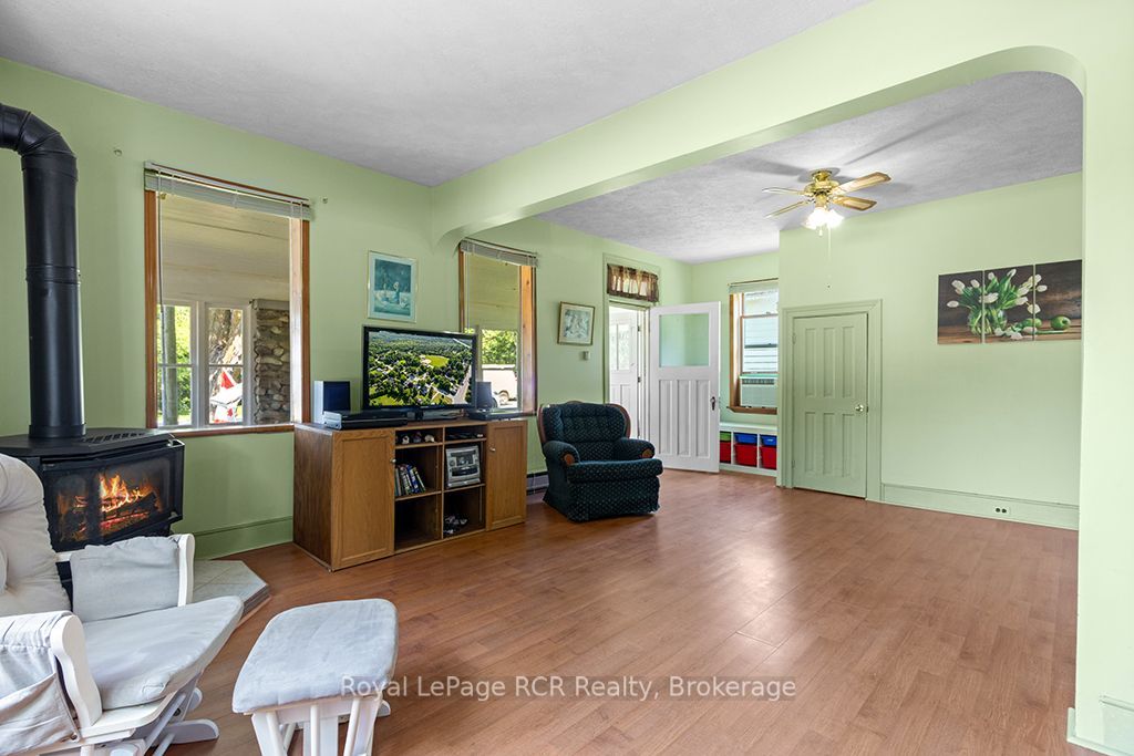 680210 30 Side Road Property Photo 6