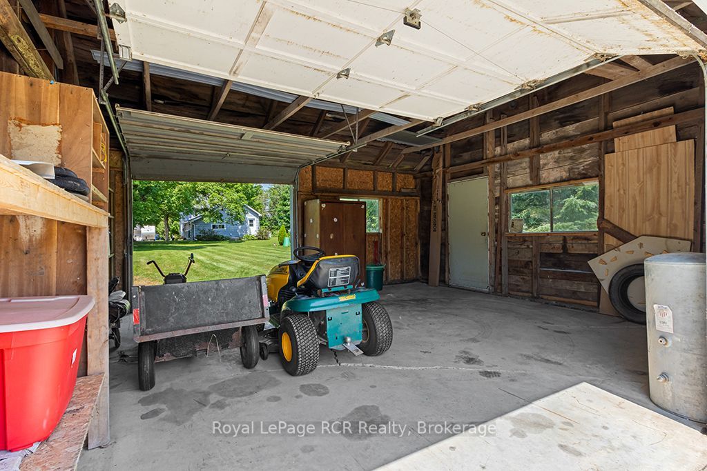 680210 30 Side Road Property Photo 33