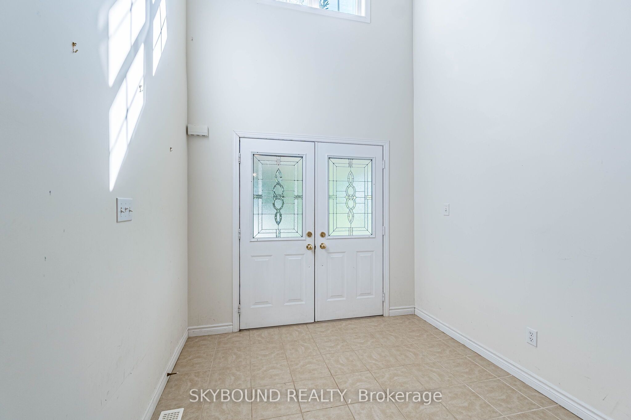 735 Karlsfeld Road Property Photo 4