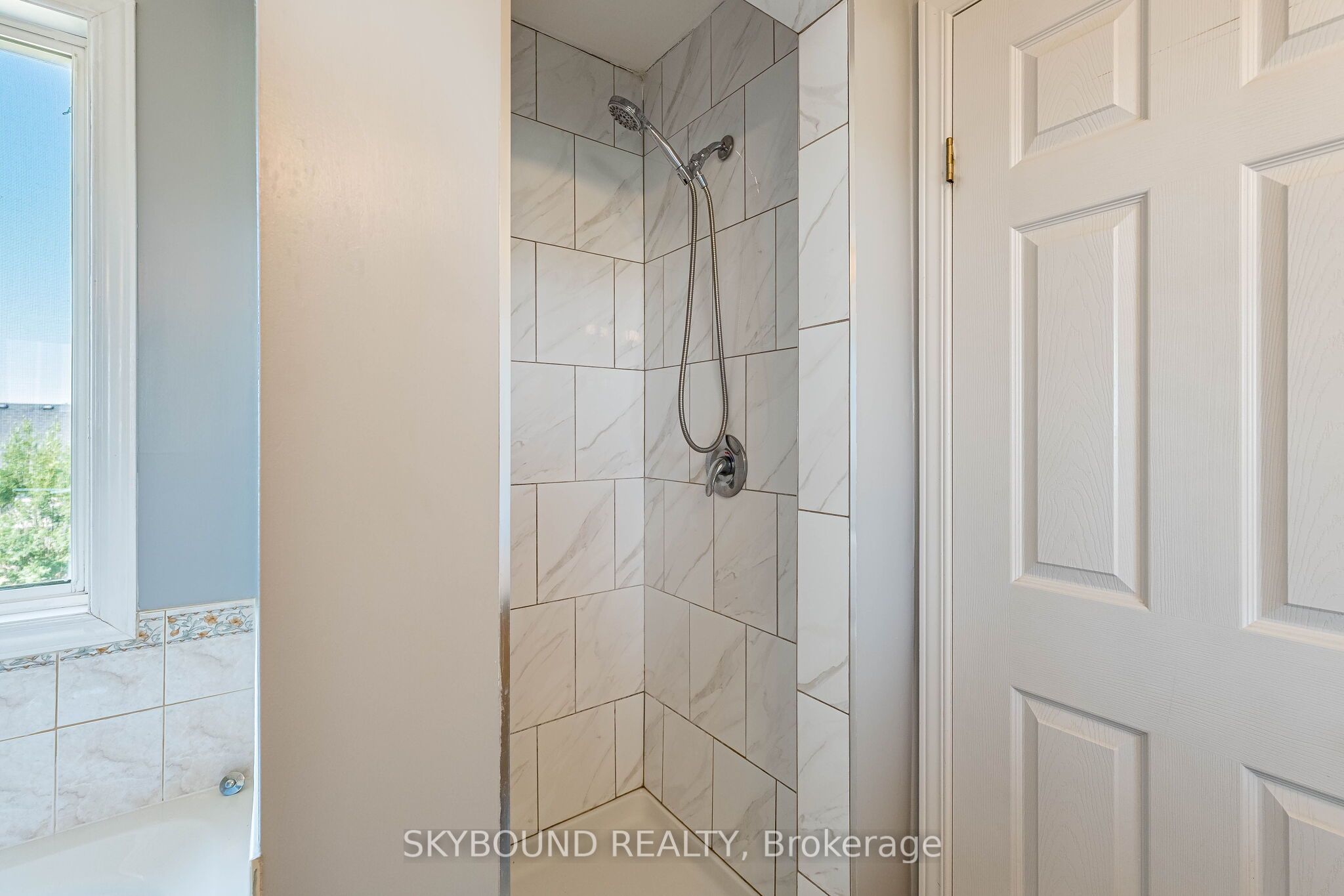 735 Karlsfeld Road Property Photo 33
