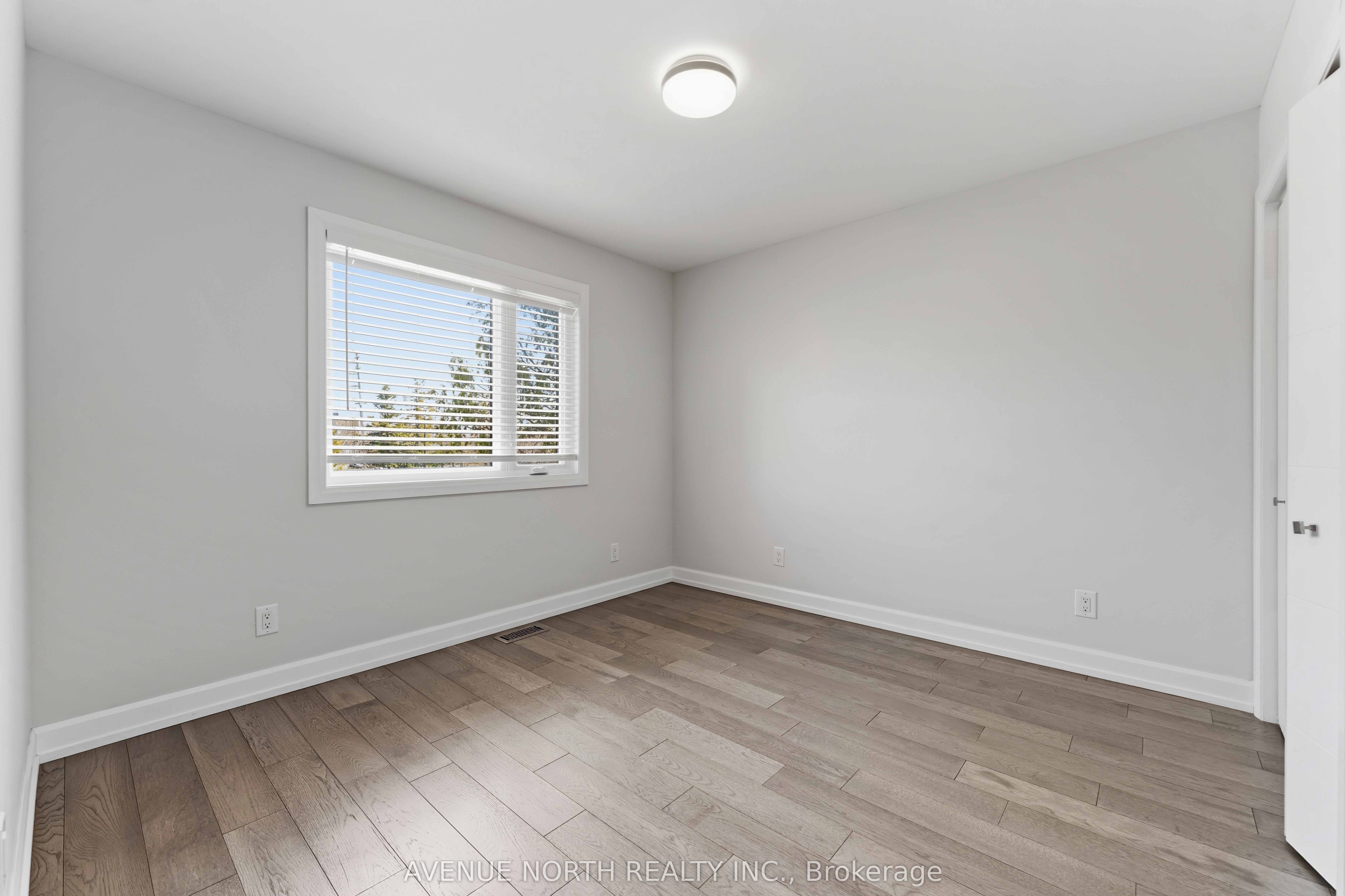 A-2676 Ayers Avenue Property Photo 15