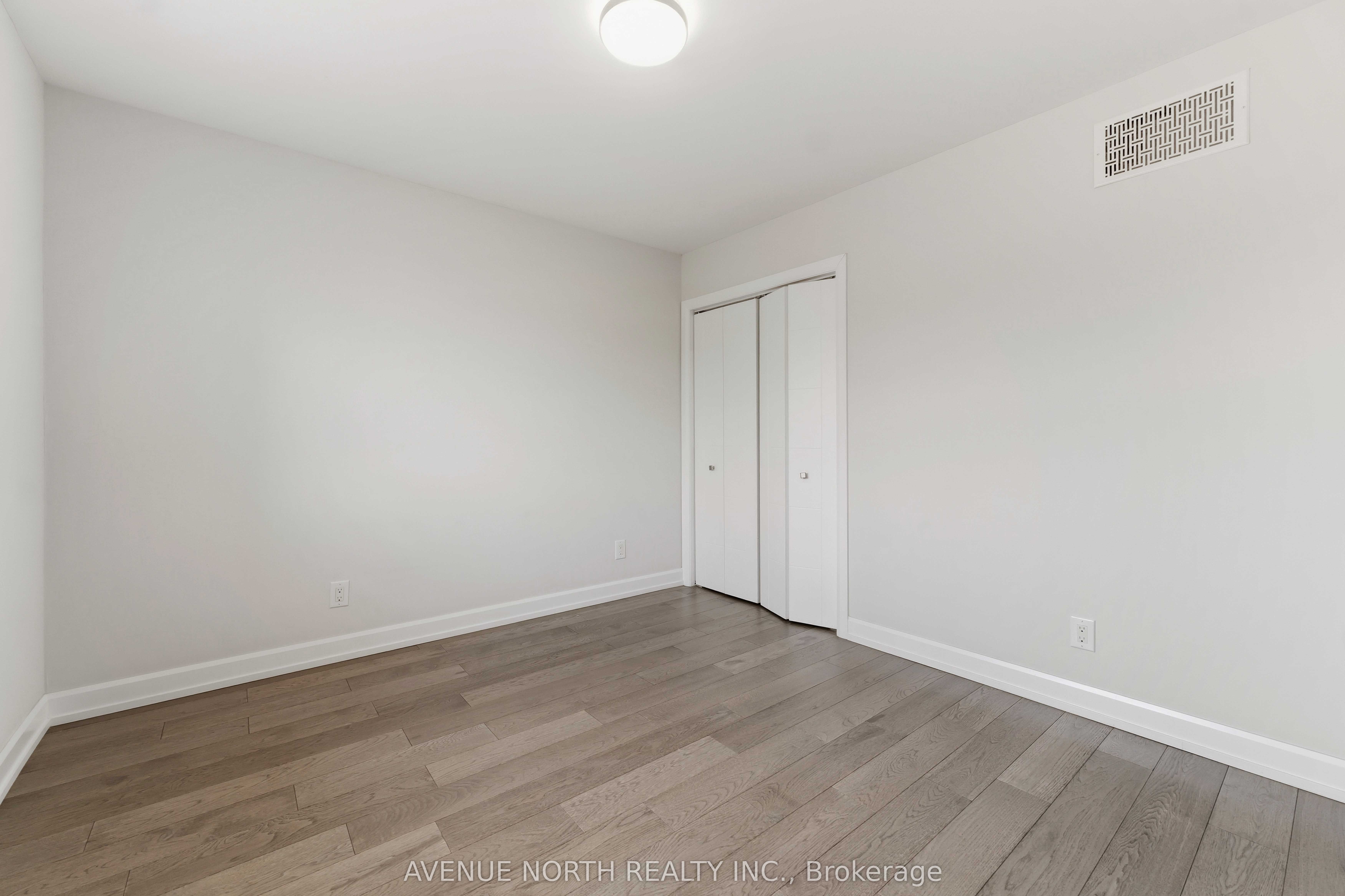 A-2676 Ayers Avenue Property Photo 16
