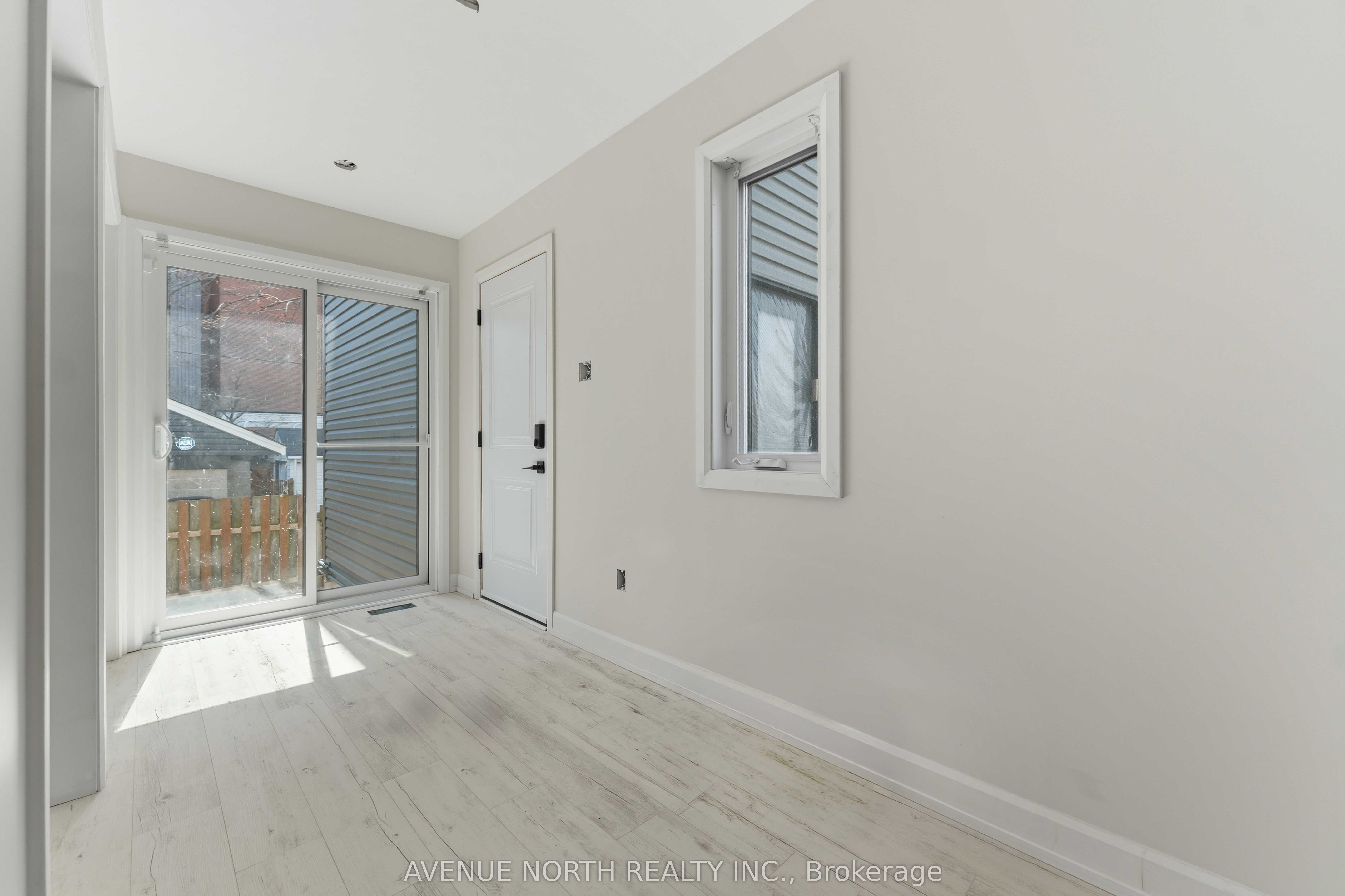 A-2676 Ayers Avenue Property Photo 23