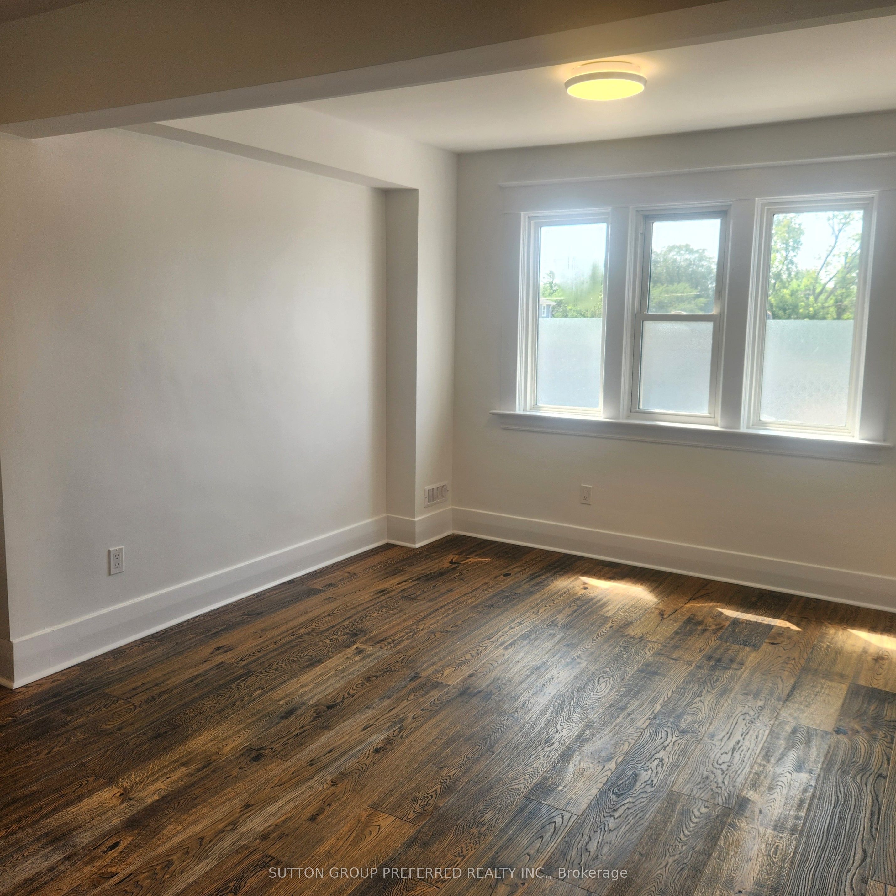 312 Wharncliffe Road S Upper Unit Property Photo 2