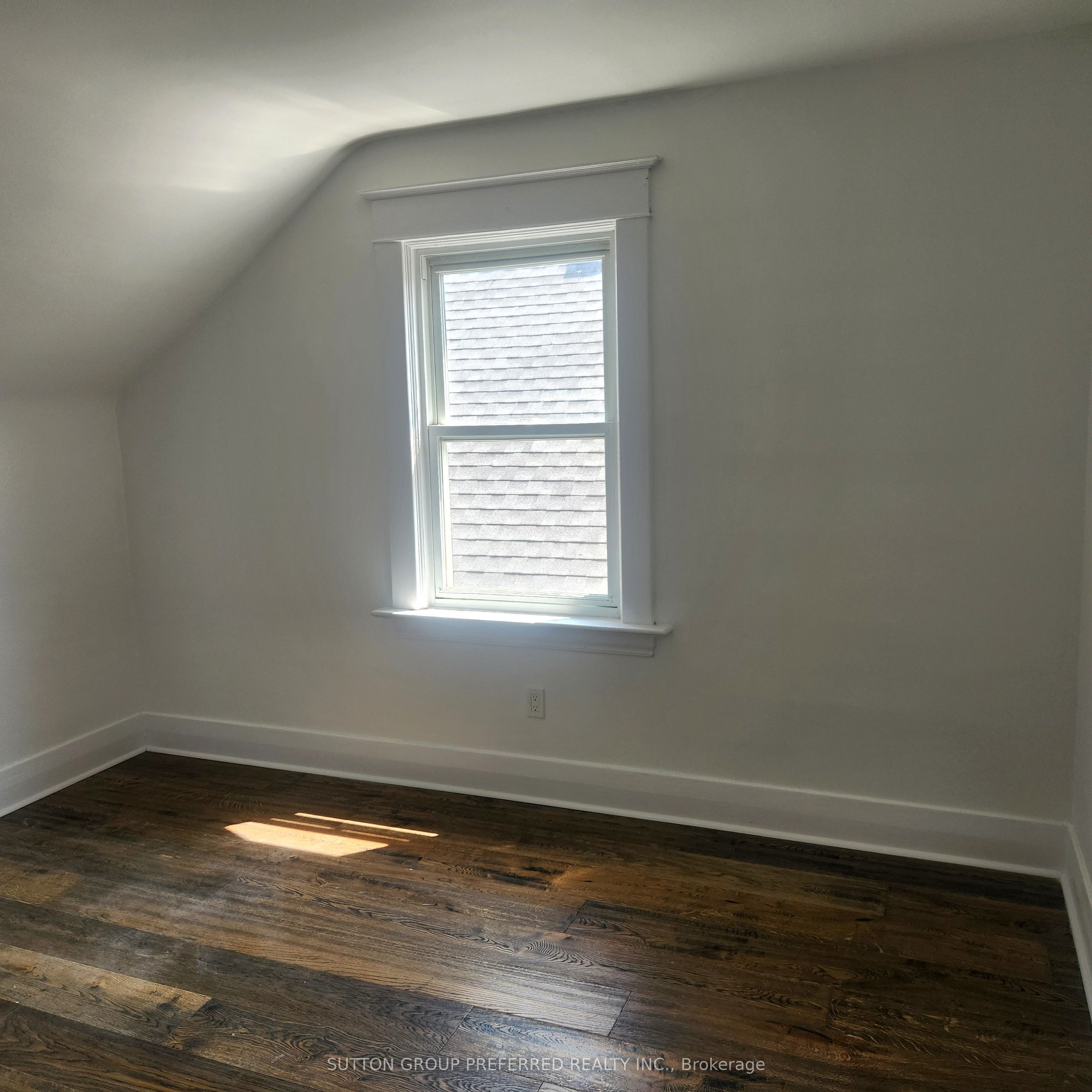 312 Wharncliffe Road S Upper Unit Property Photo 5
