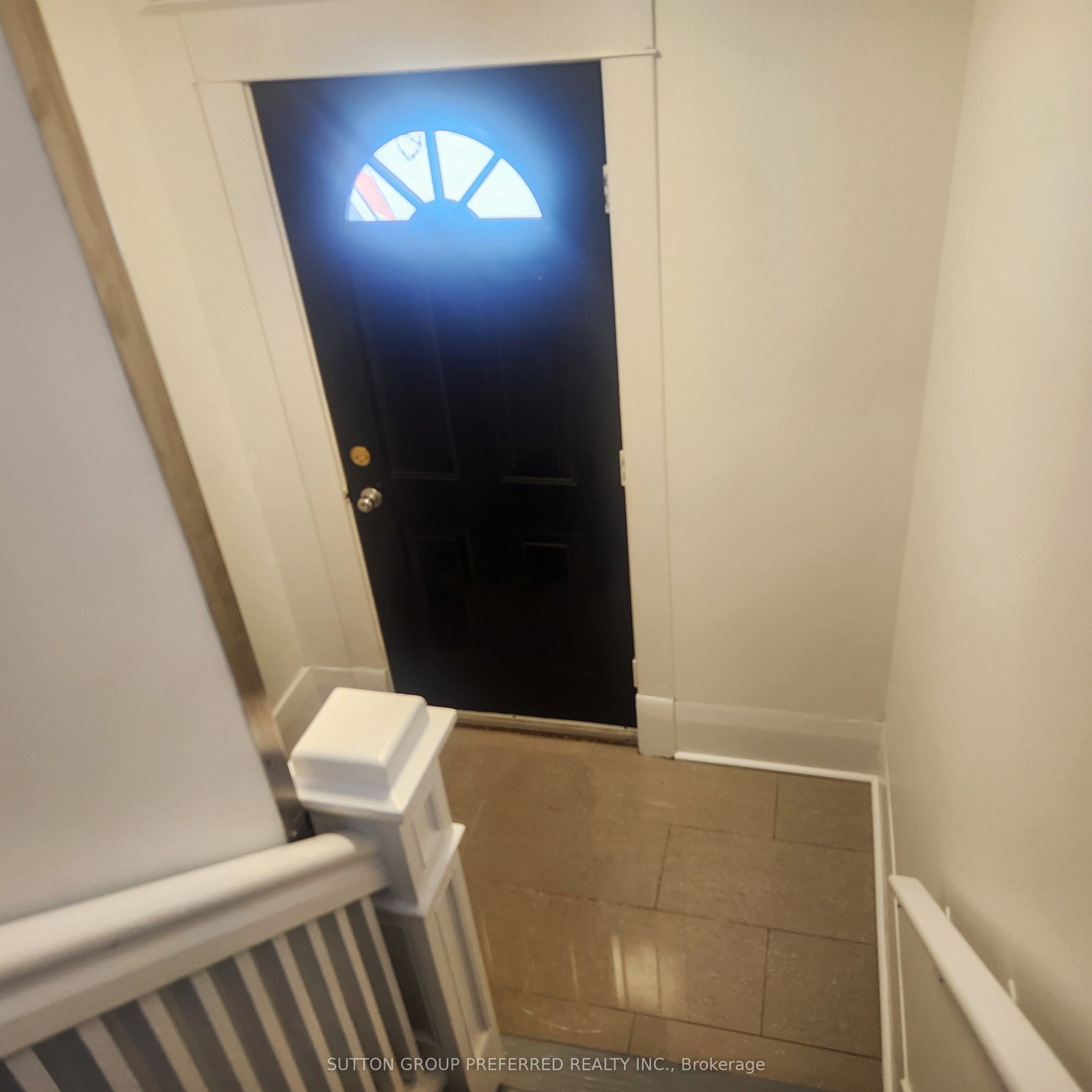 312 Wharncliffe Road S Upper Unit Property Photo 9