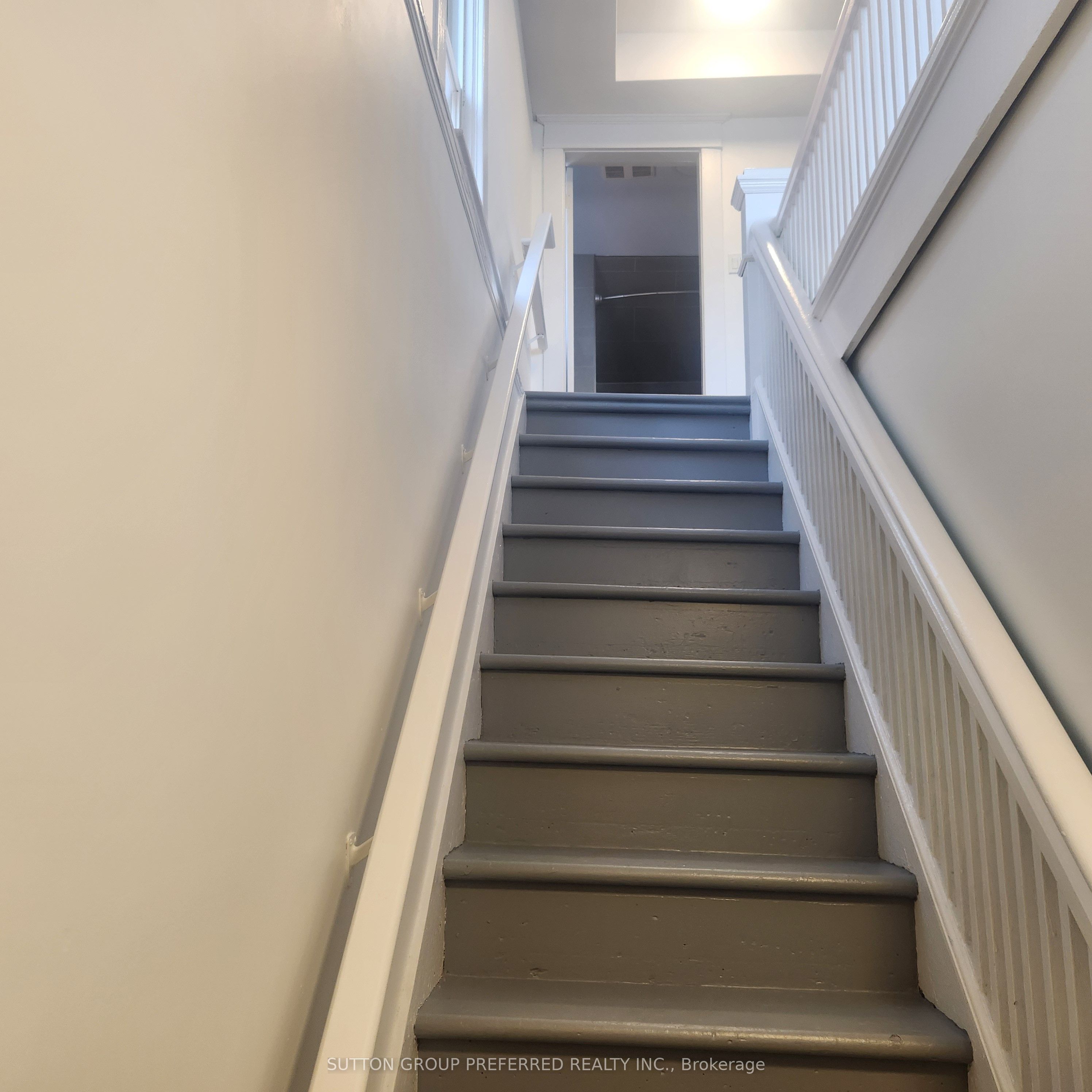 312 Wharncliffe Road S Upper Unit Property Photo 10