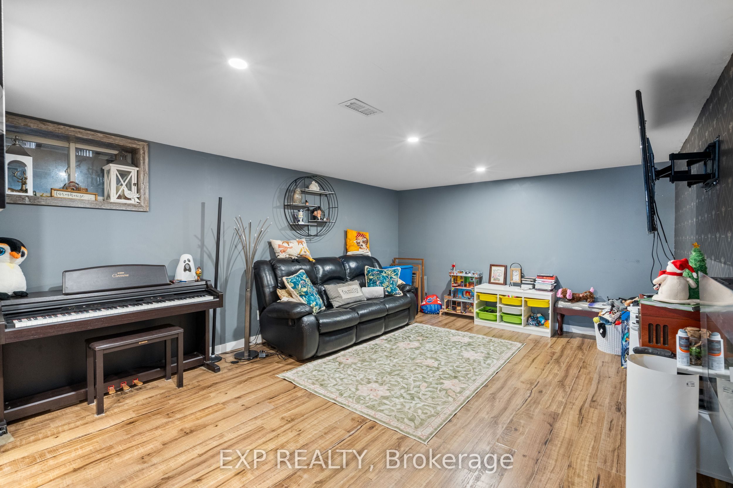 939 Daytona Drive Property Photo 29
