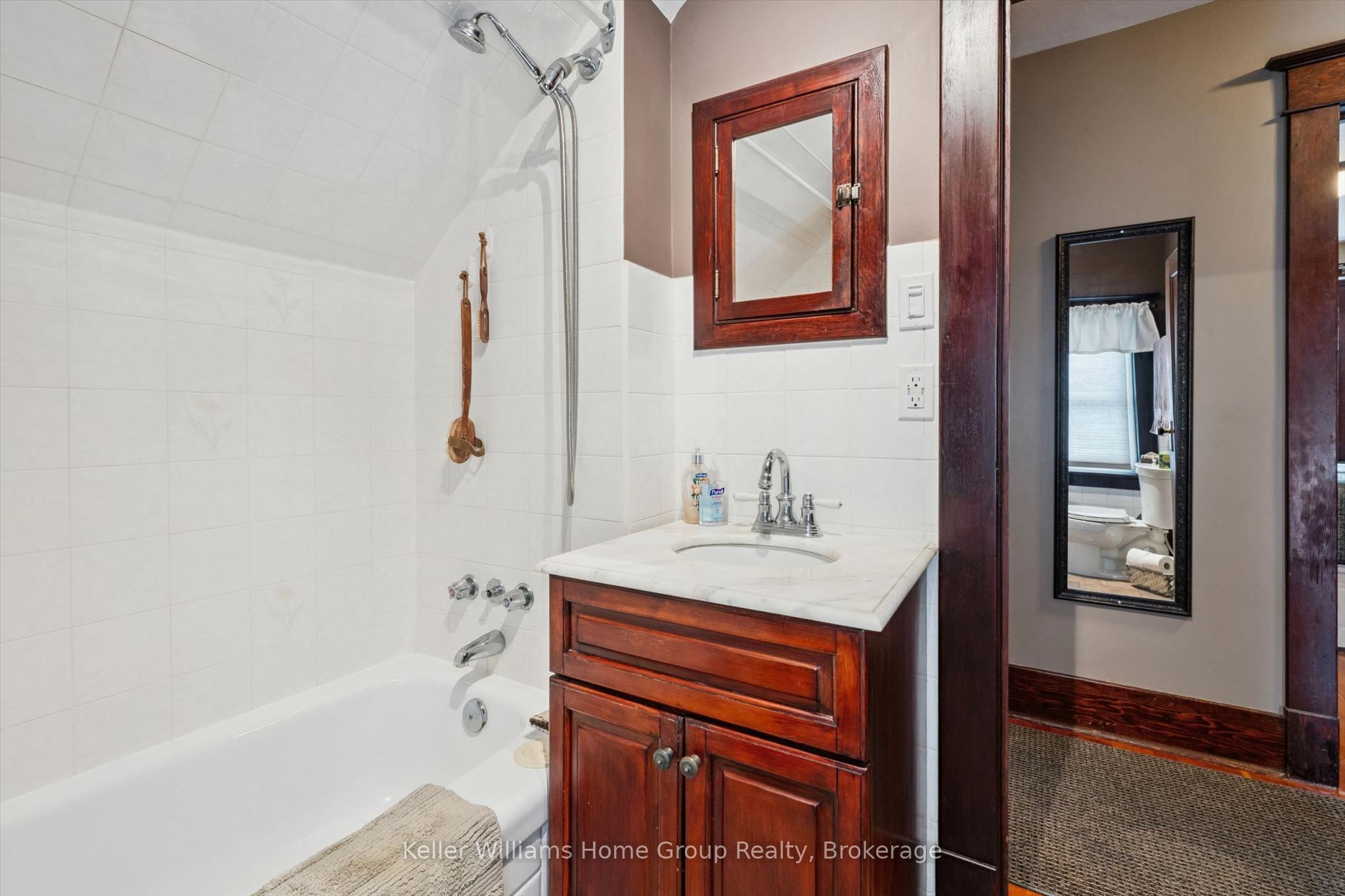 330 Angus Street Property Photo 23