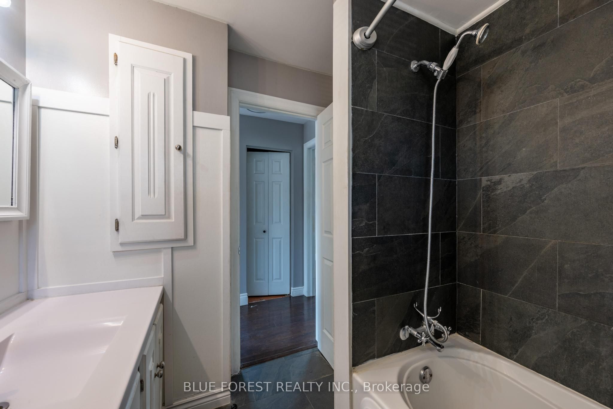 751 Curry Street Property Photo 8