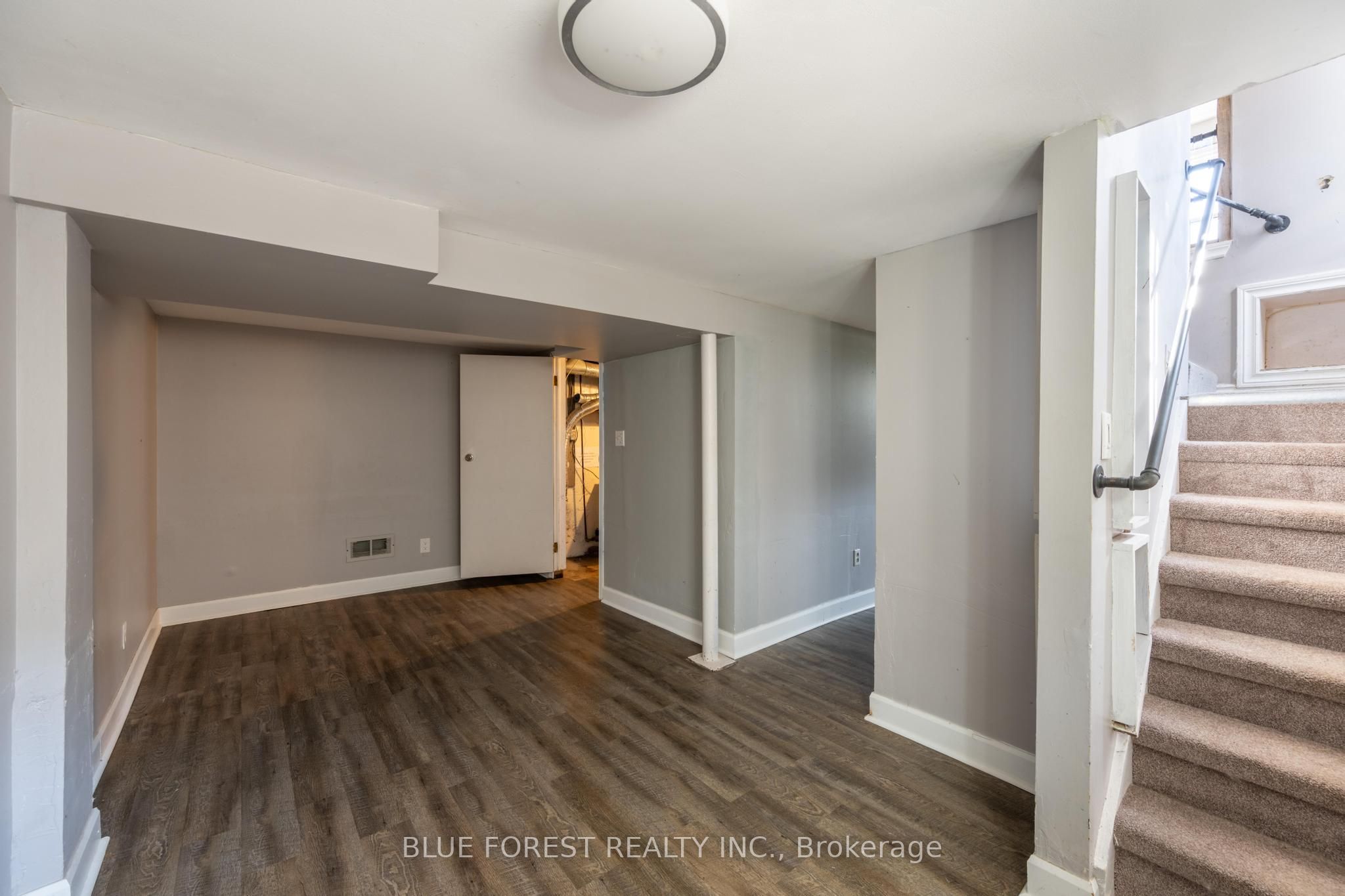 751 Curry Street Property Photo 9