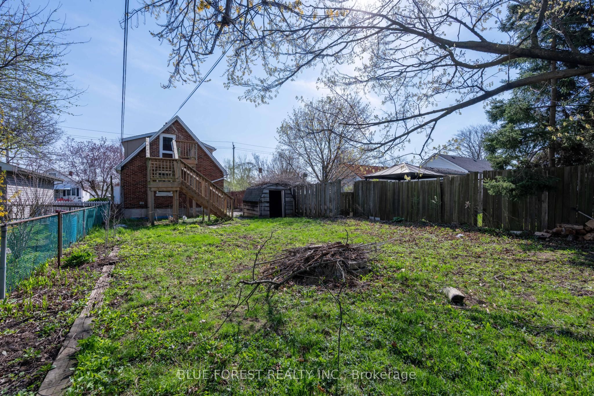 751 Curry Street Property Photo 24