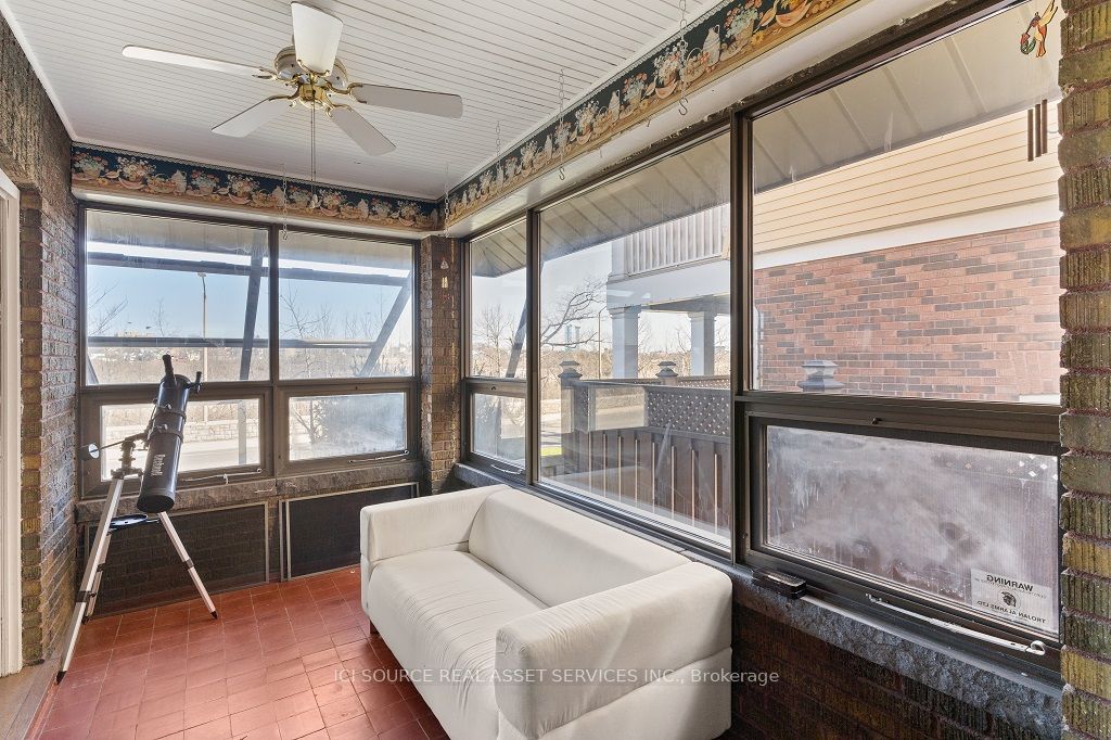 5207 River Road Property Photo 10