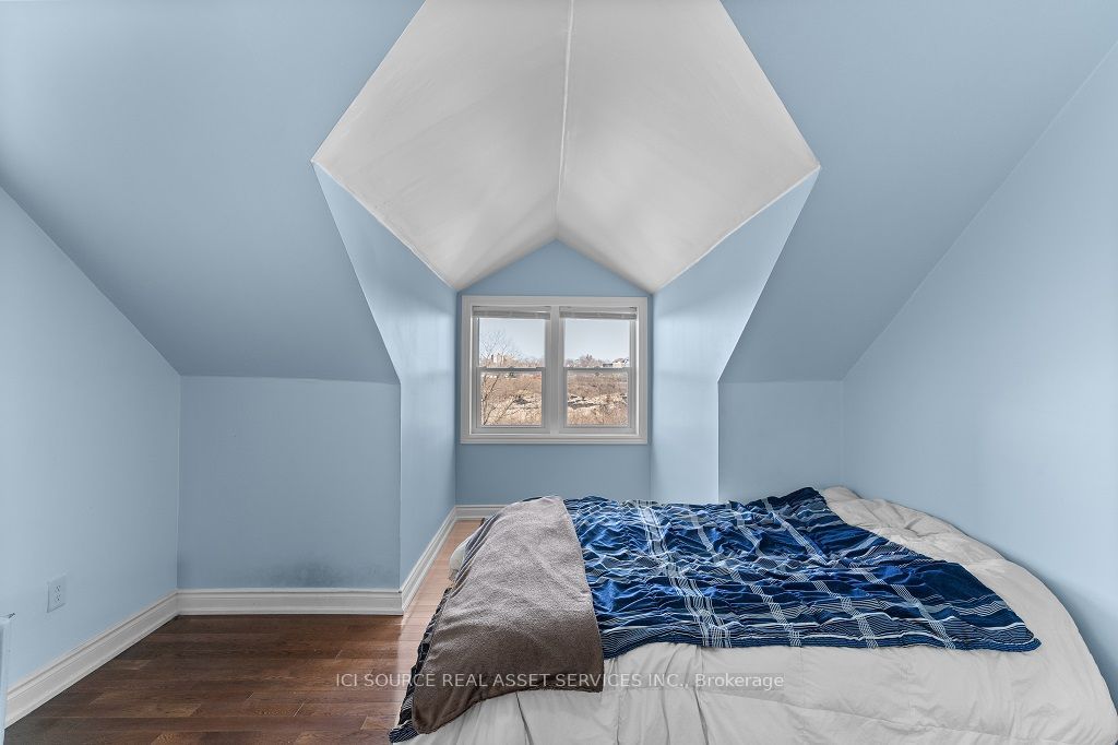 5207 River Road Property Photo 15