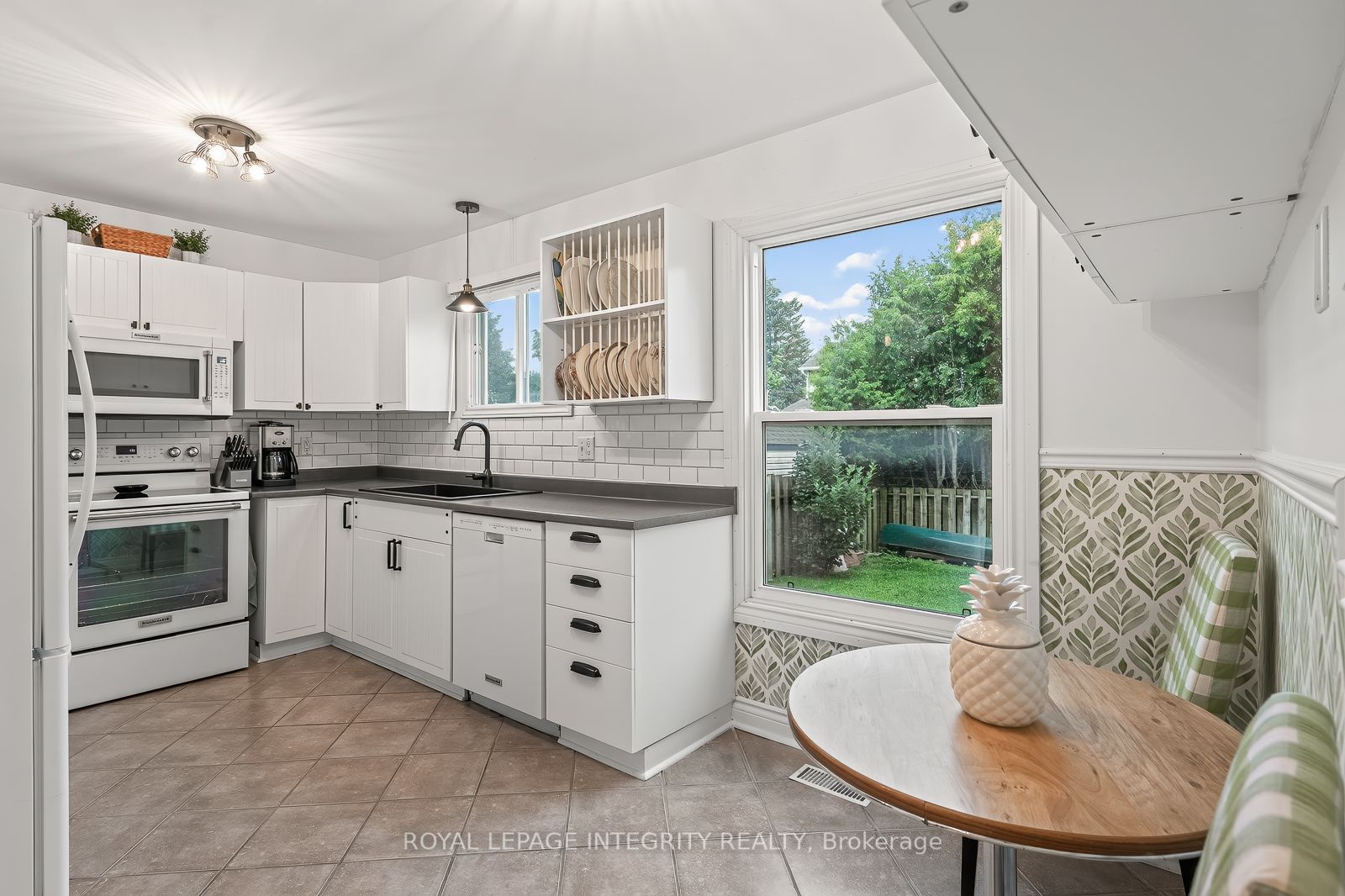 30 Sumner Street Property Photo 18