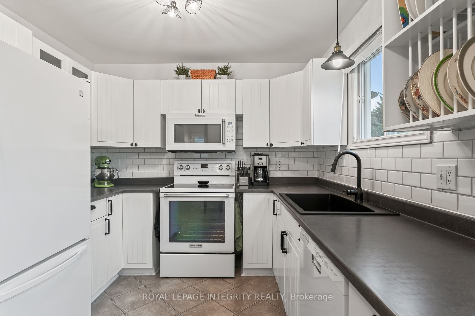 30 Sumner Street Property Photo 19