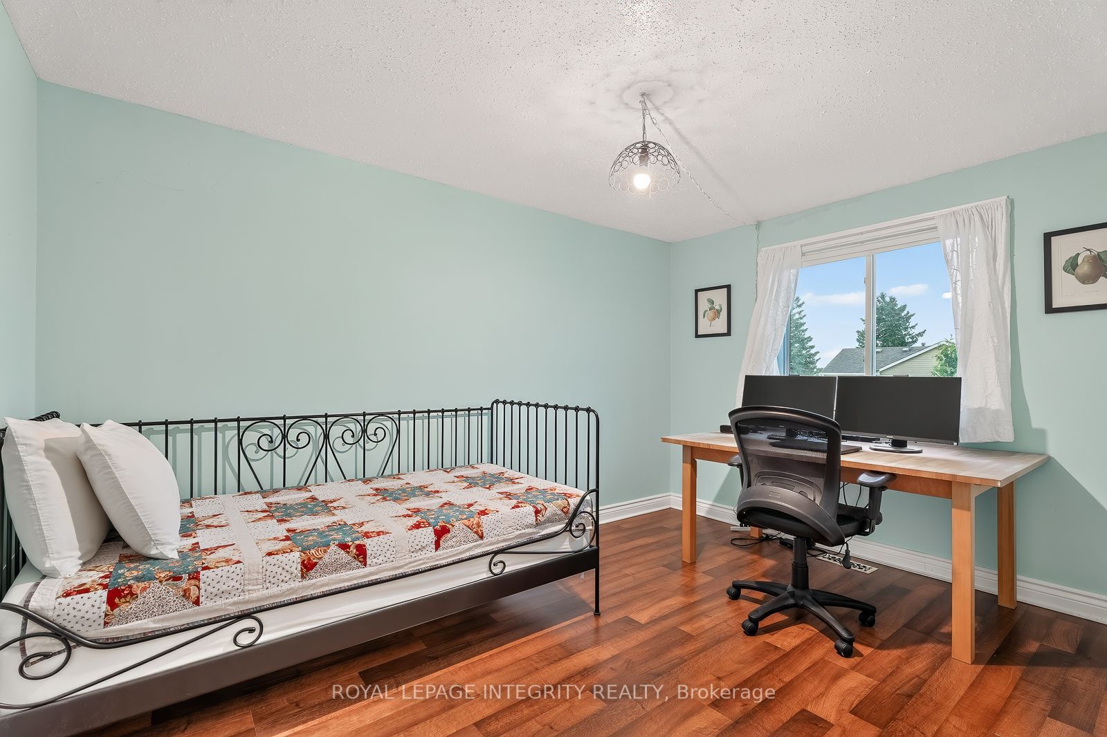 30 Sumner Street Property Photo 31
