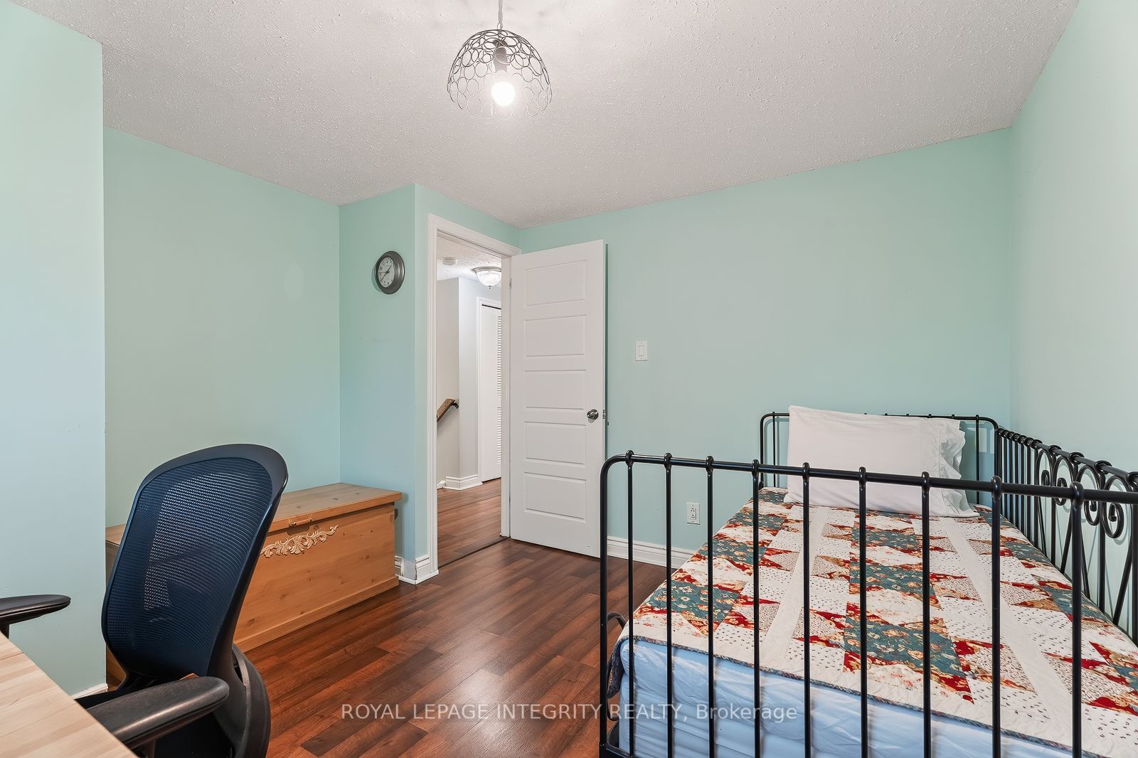 30 Sumner Street Property Photo 32