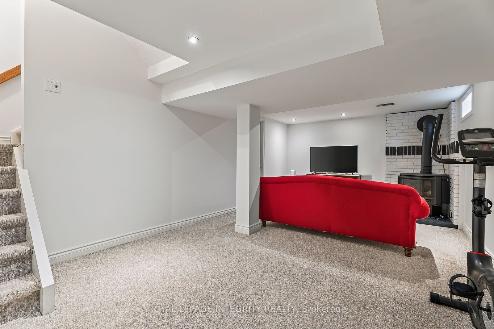 30 Sumner Street Property Photo 37