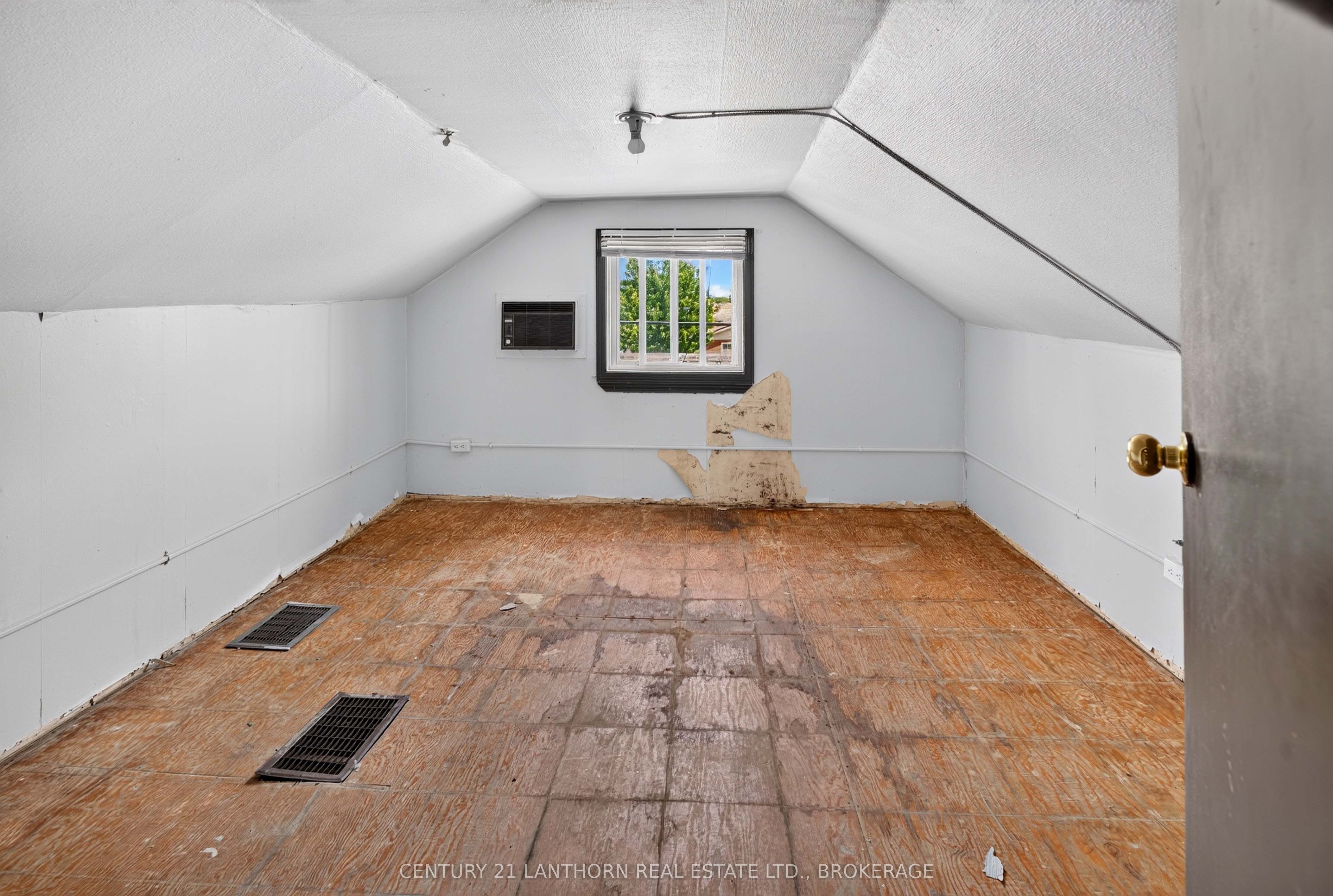 139 Drennan Street Property Photo 13