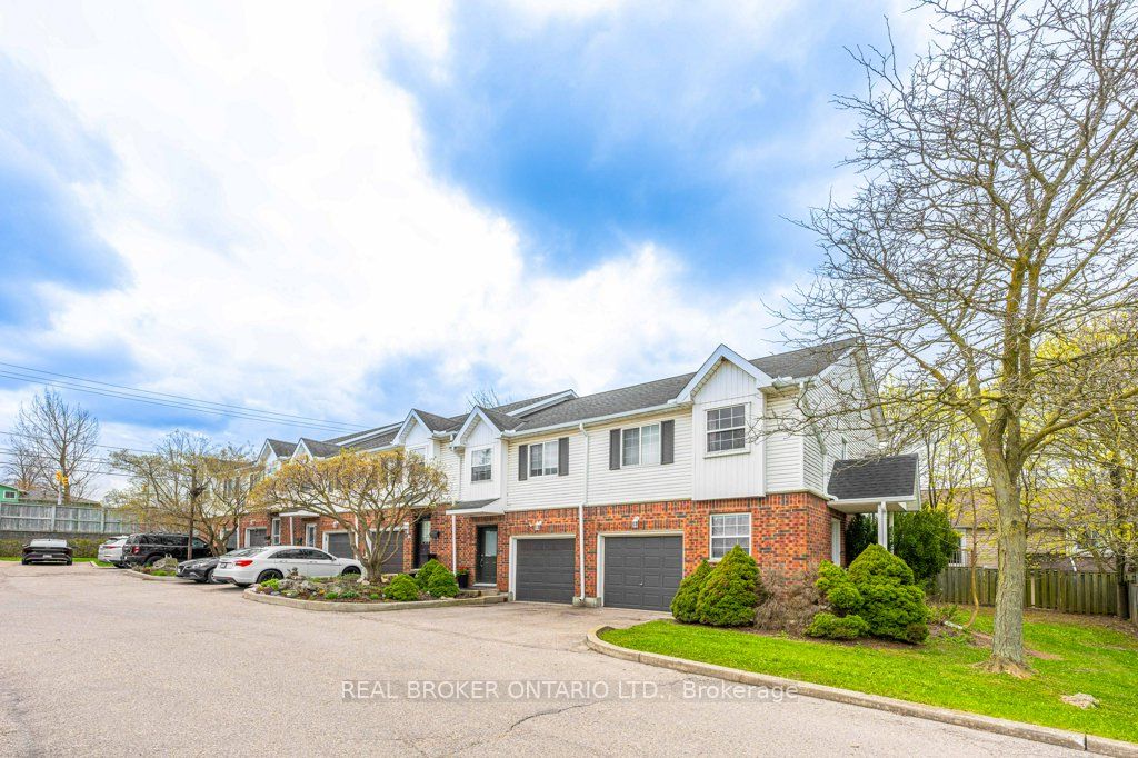185 Highland Crescent 2 Property Photo 1