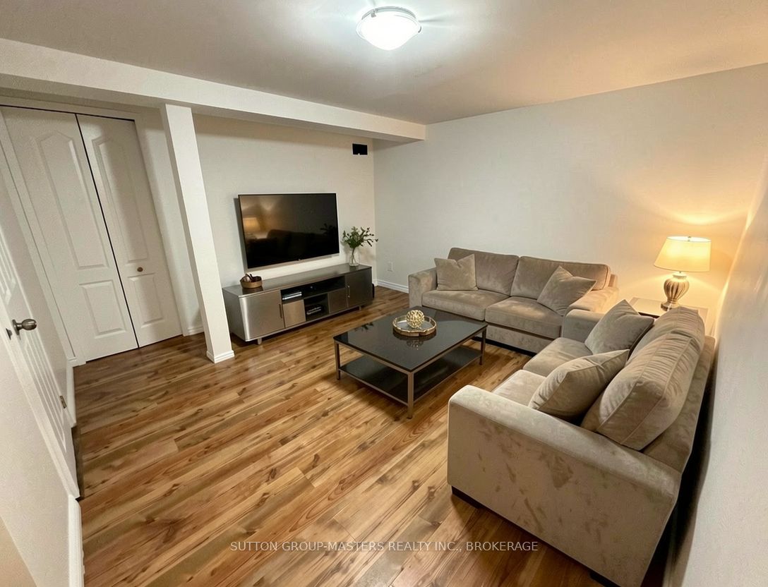 1124 Bittersweet Place Property Photo 14