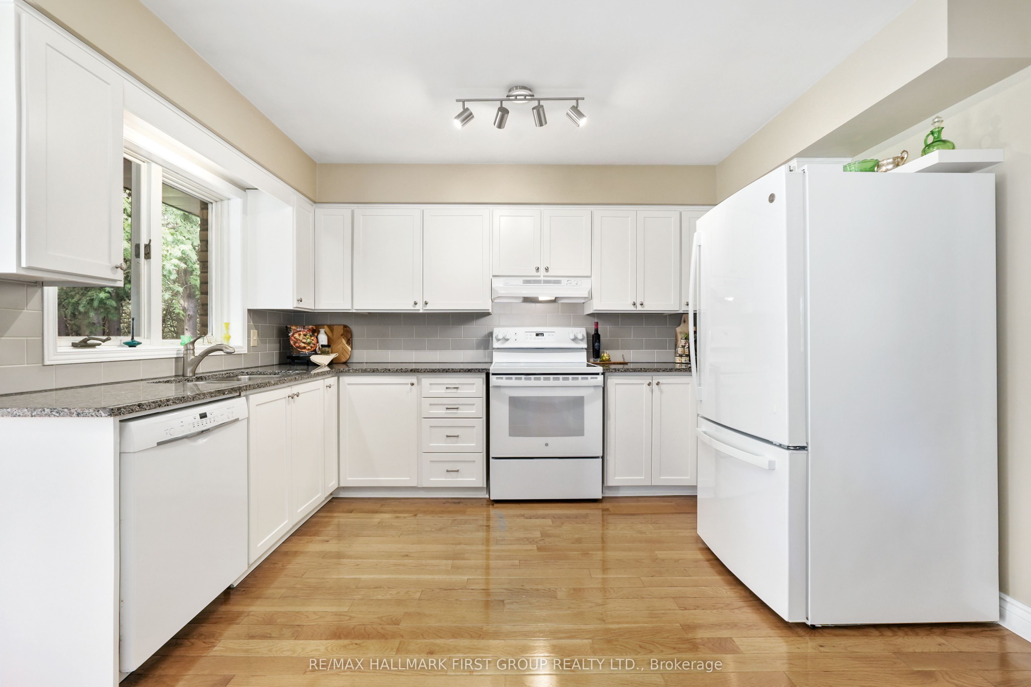 6200 Campbell Road Property Photo 15