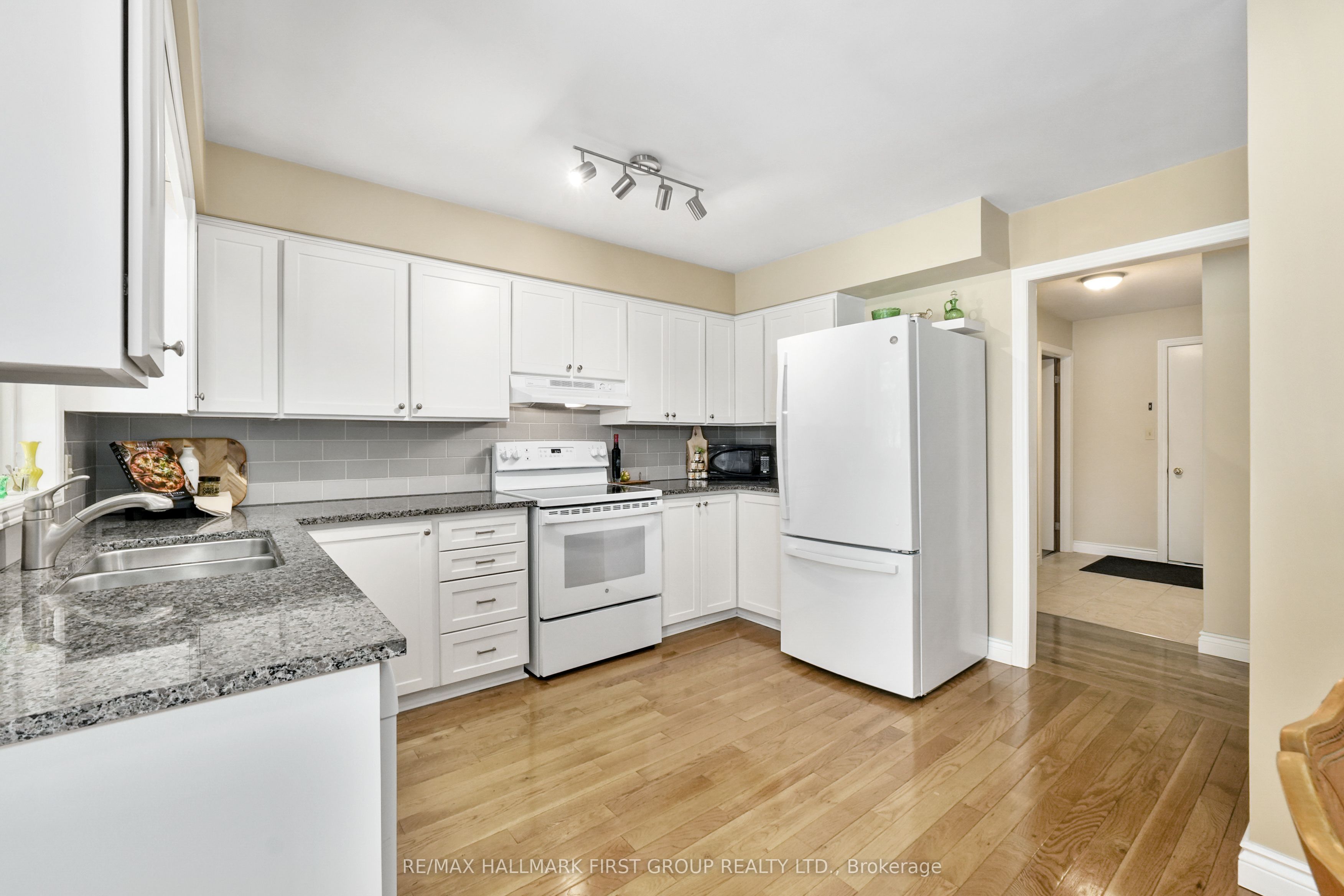 6200 Campbell Road Property Photo 17