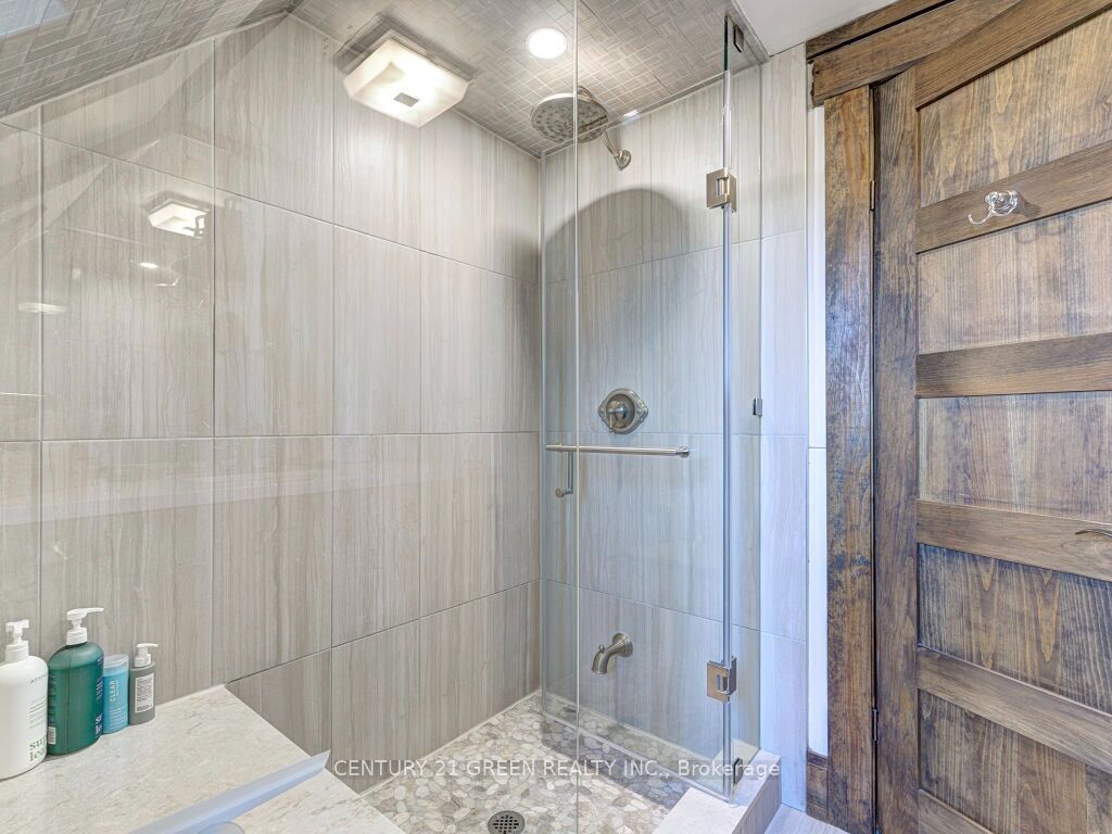 39 Brookhaven Crescent Property Photo 44