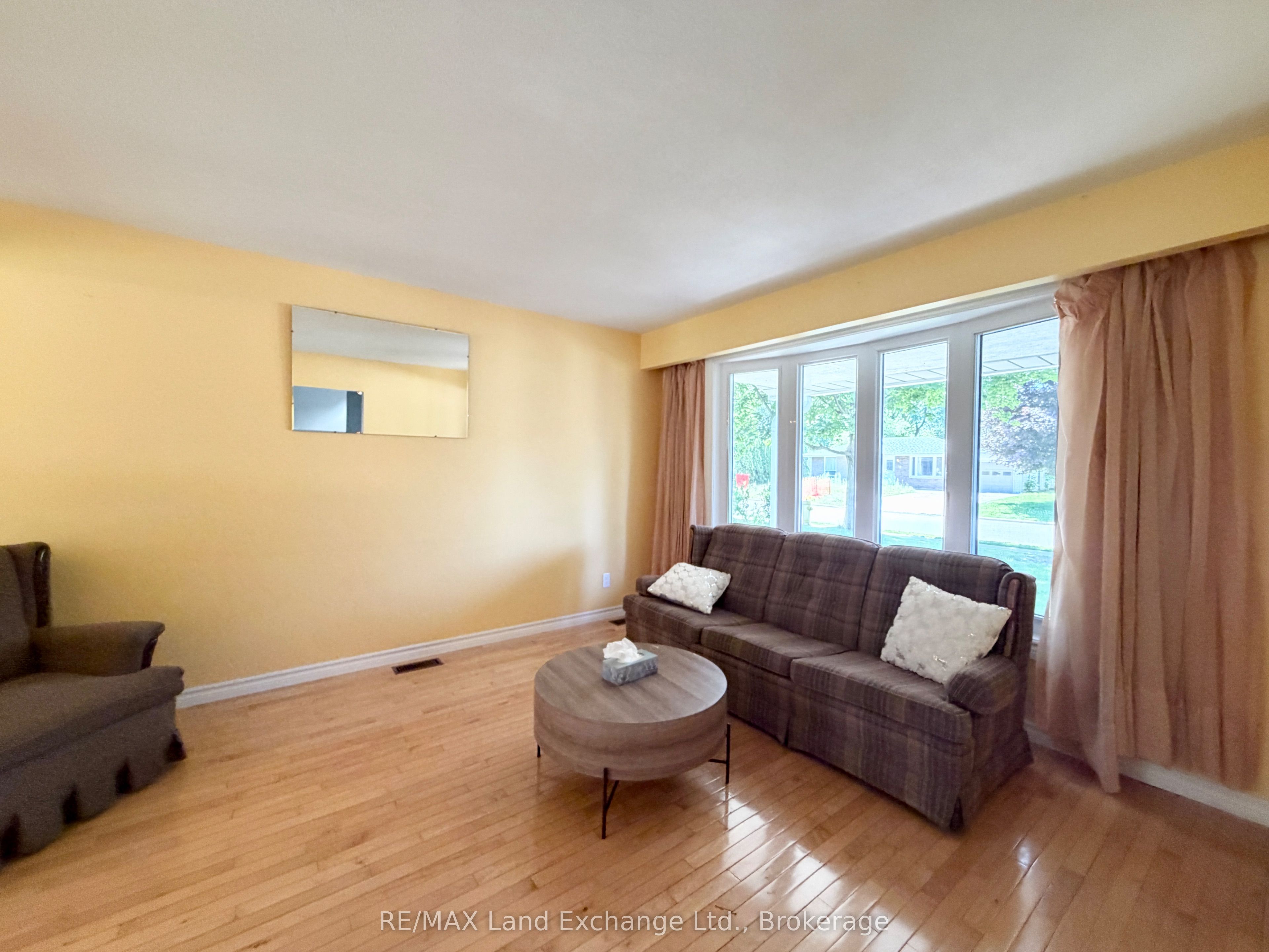 359 Crawford Street Property Photo 10