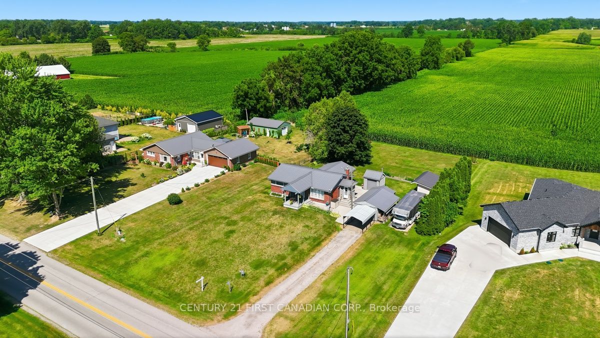 22656 Queens Line Property Photo 2