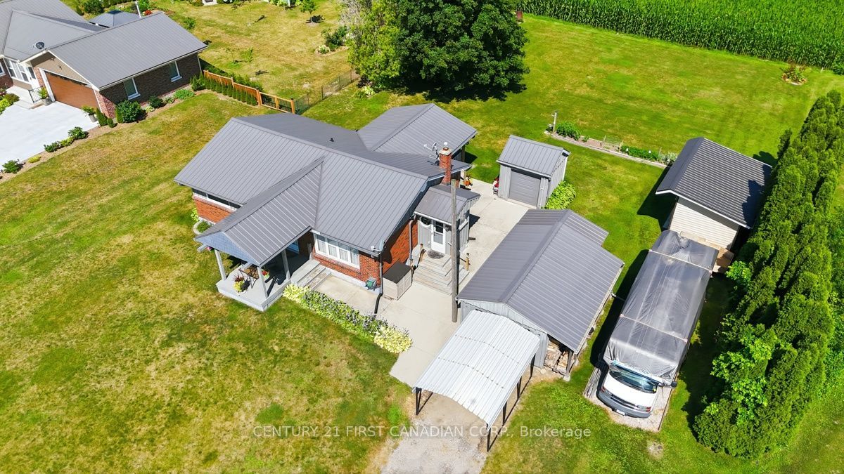 22656 Queens Line Property Photo 5