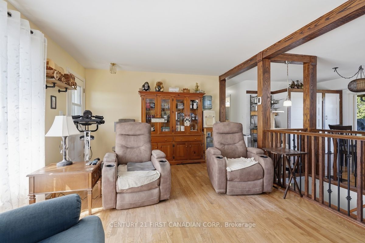 22656 Queens Line Property Photo 12