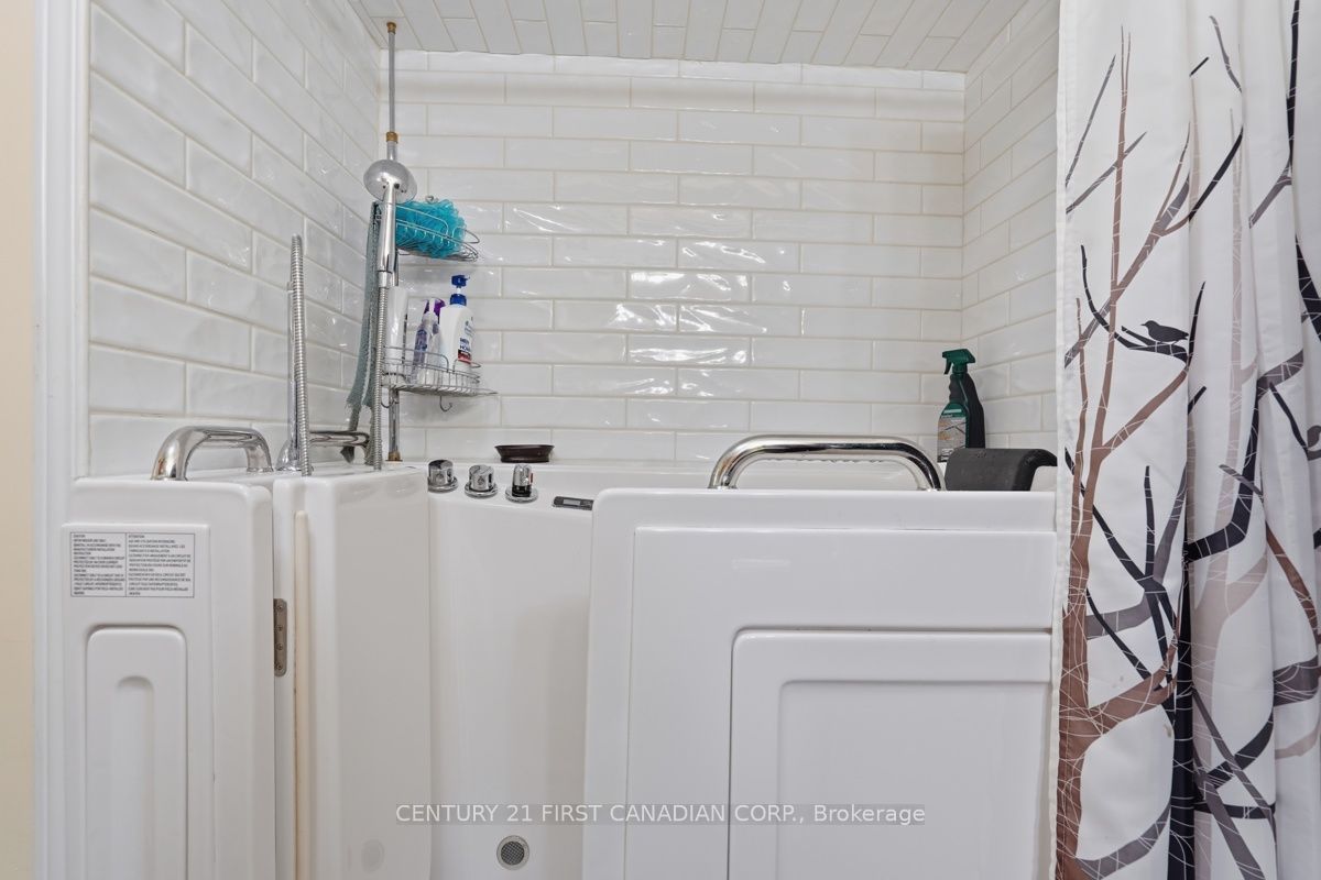 22656 Queens Line Property Photo 22