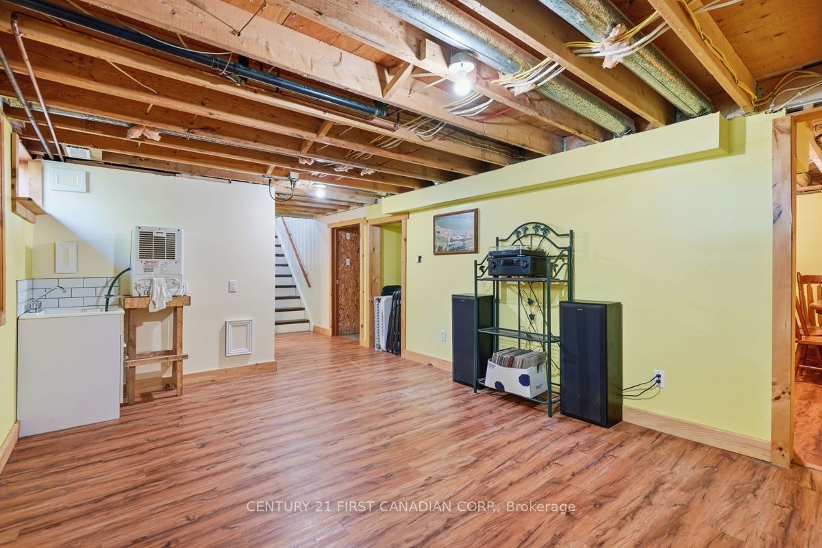 22656 Queens Line Property Photo 24