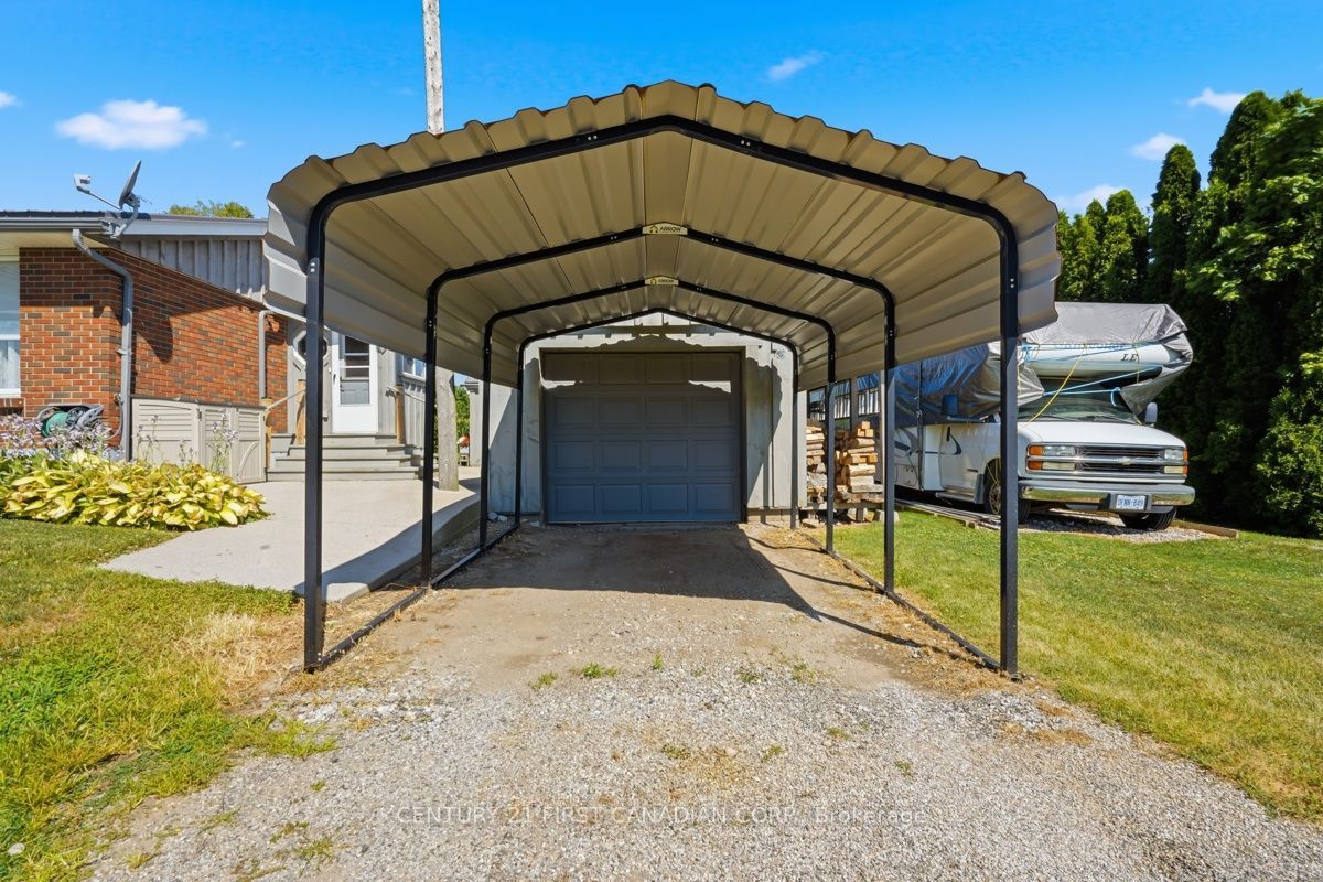 22656 Queens Line Property Photo 33