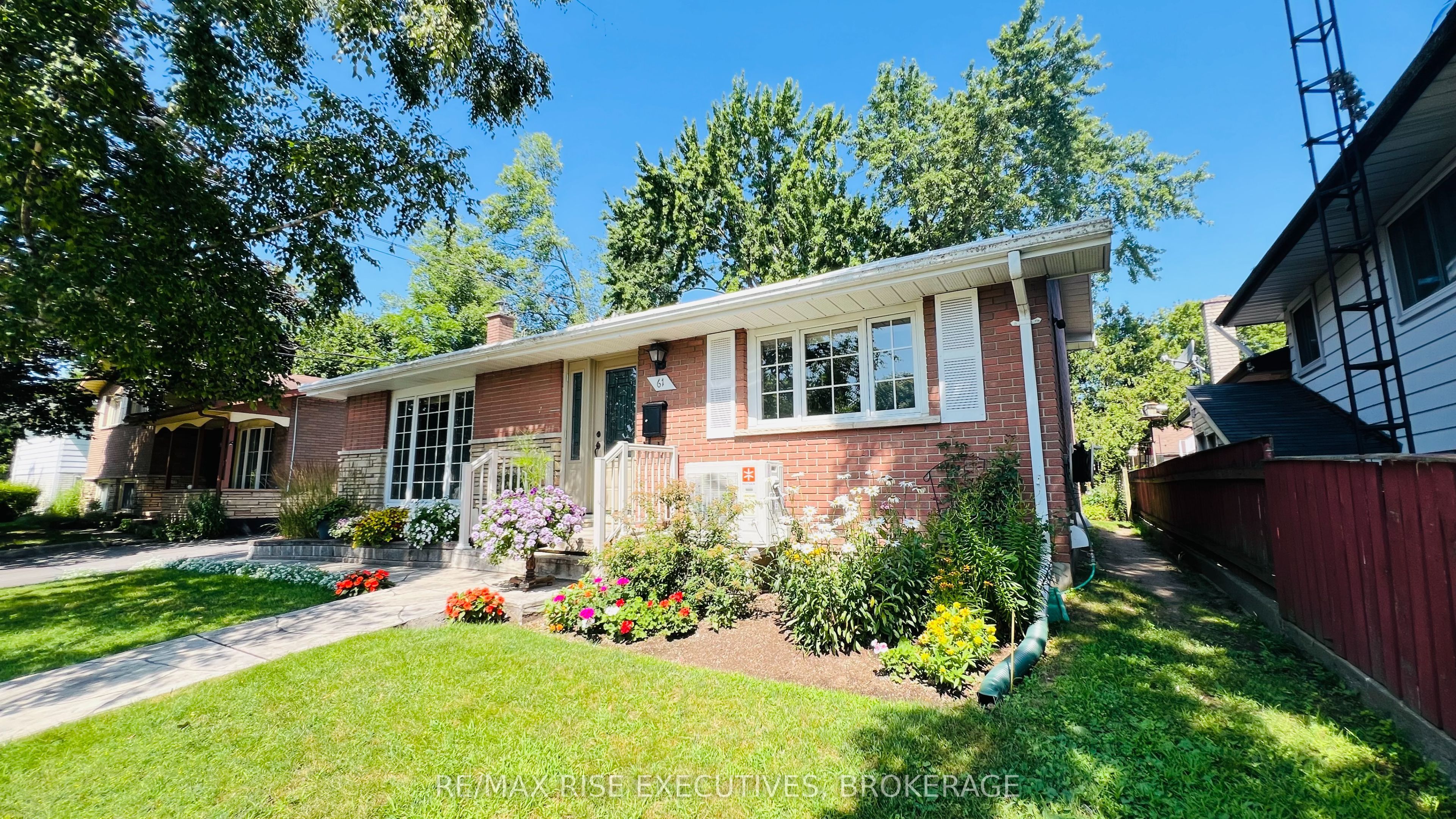 61 Conacher Drive Property Photo 4