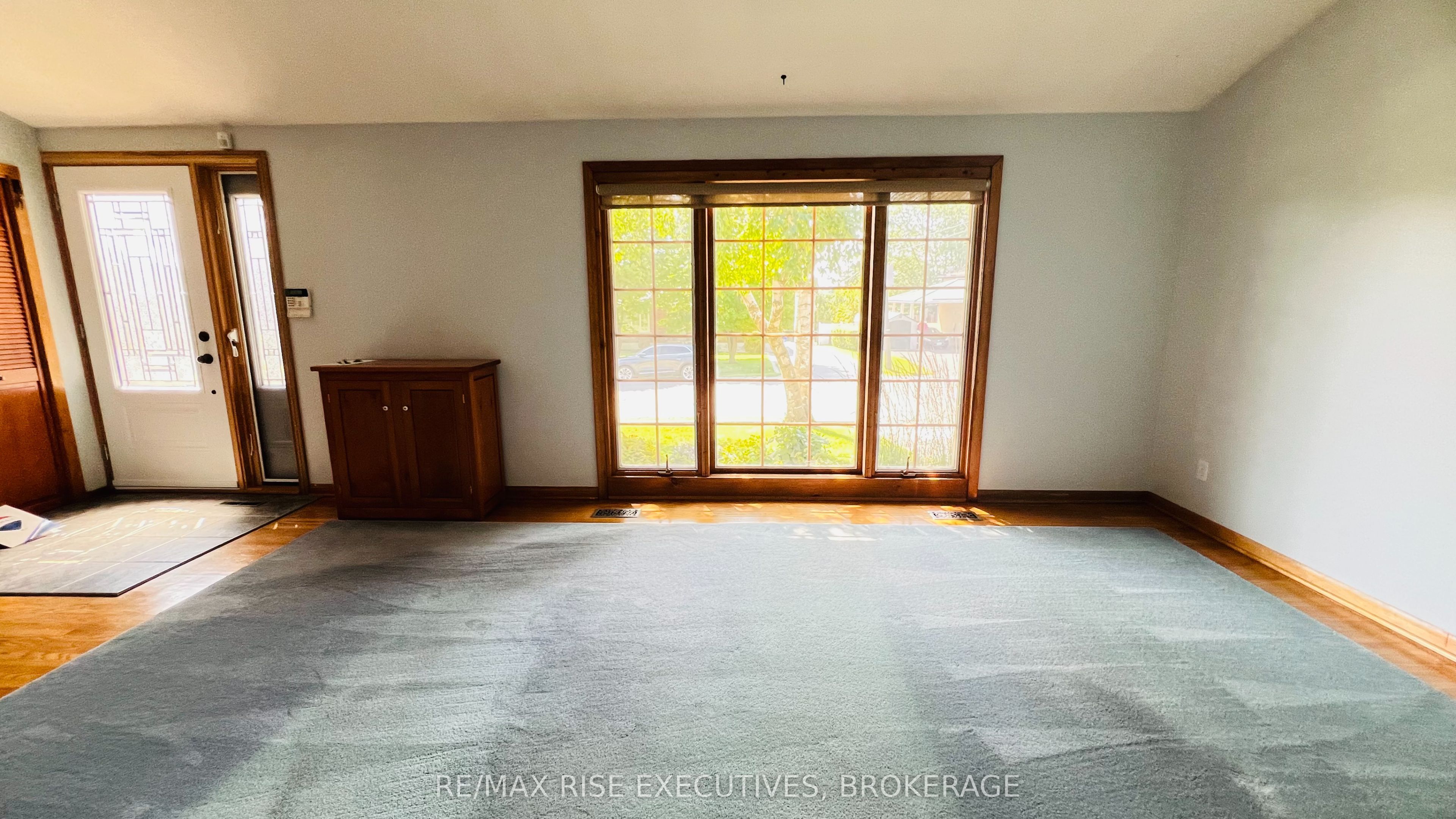 61 Conacher Drive Property Photo 6